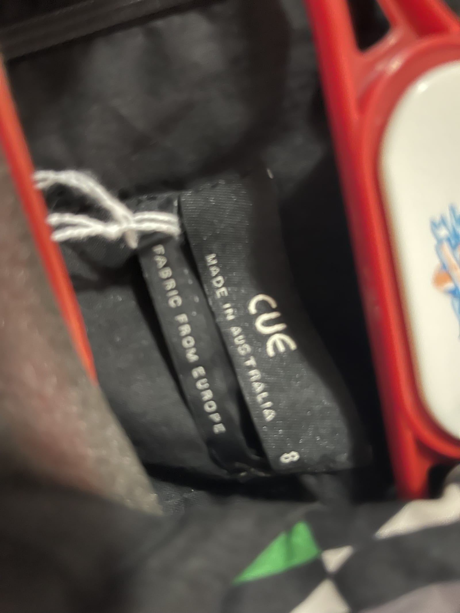185704
