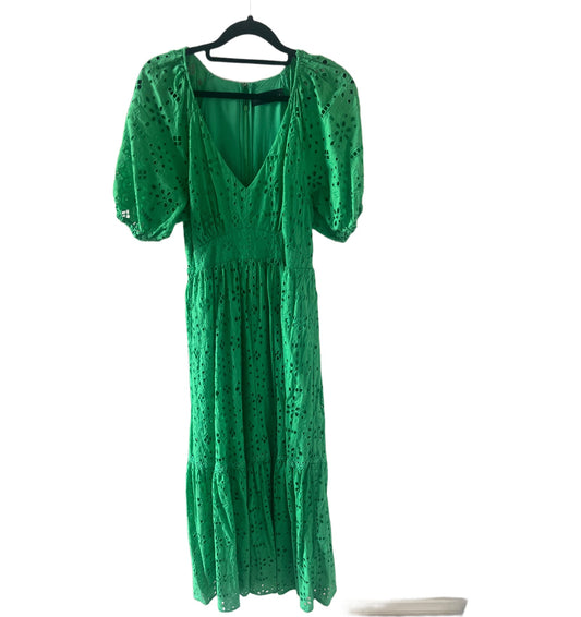 111893