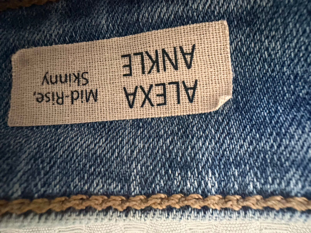 223824