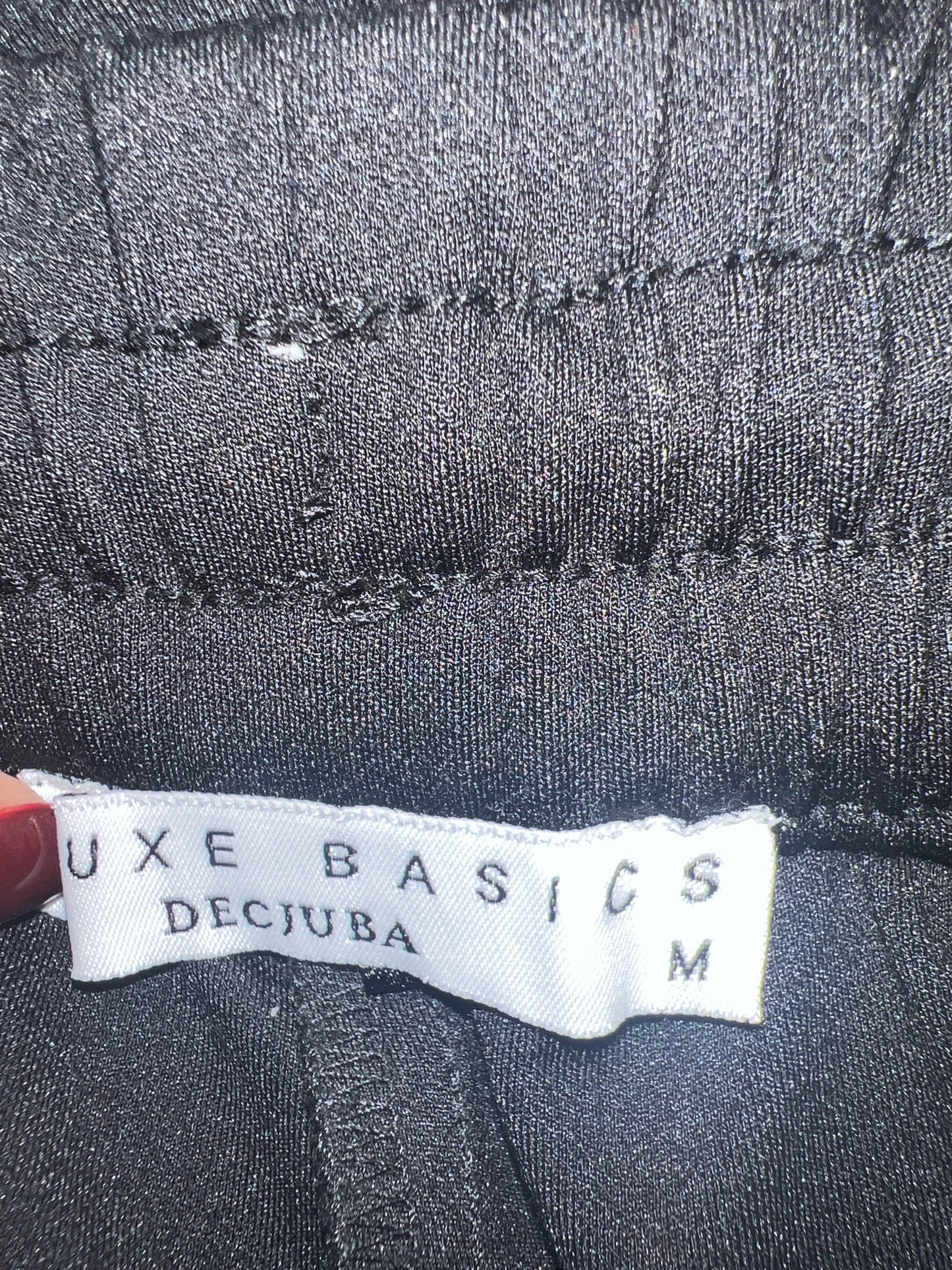 18558