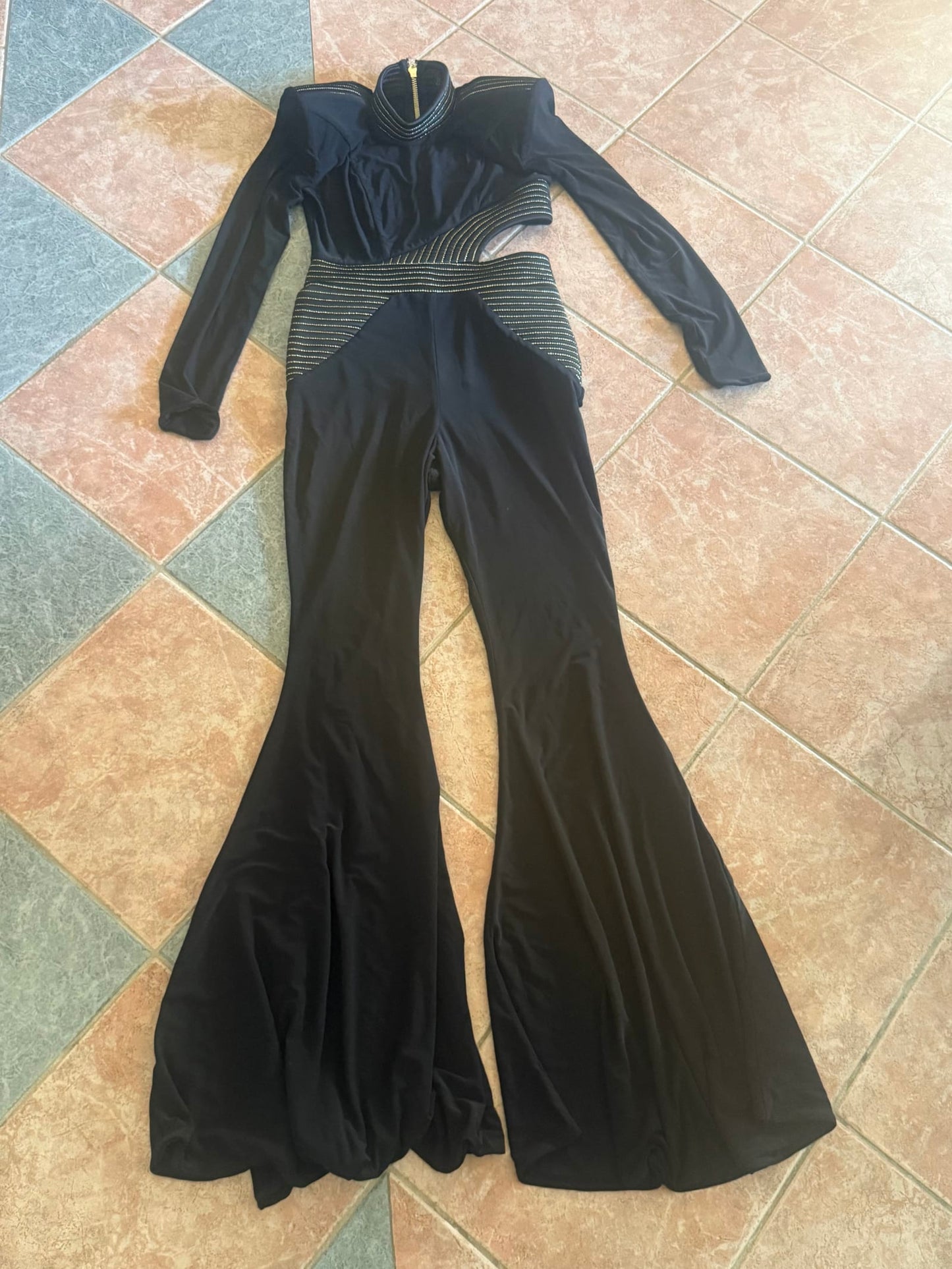 175438