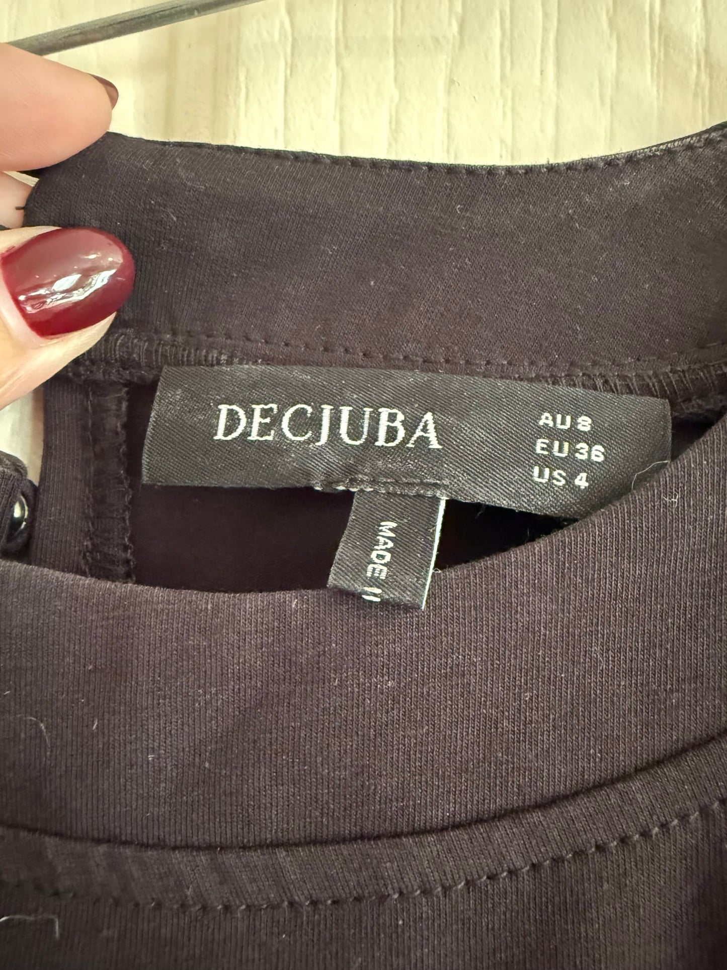 57354