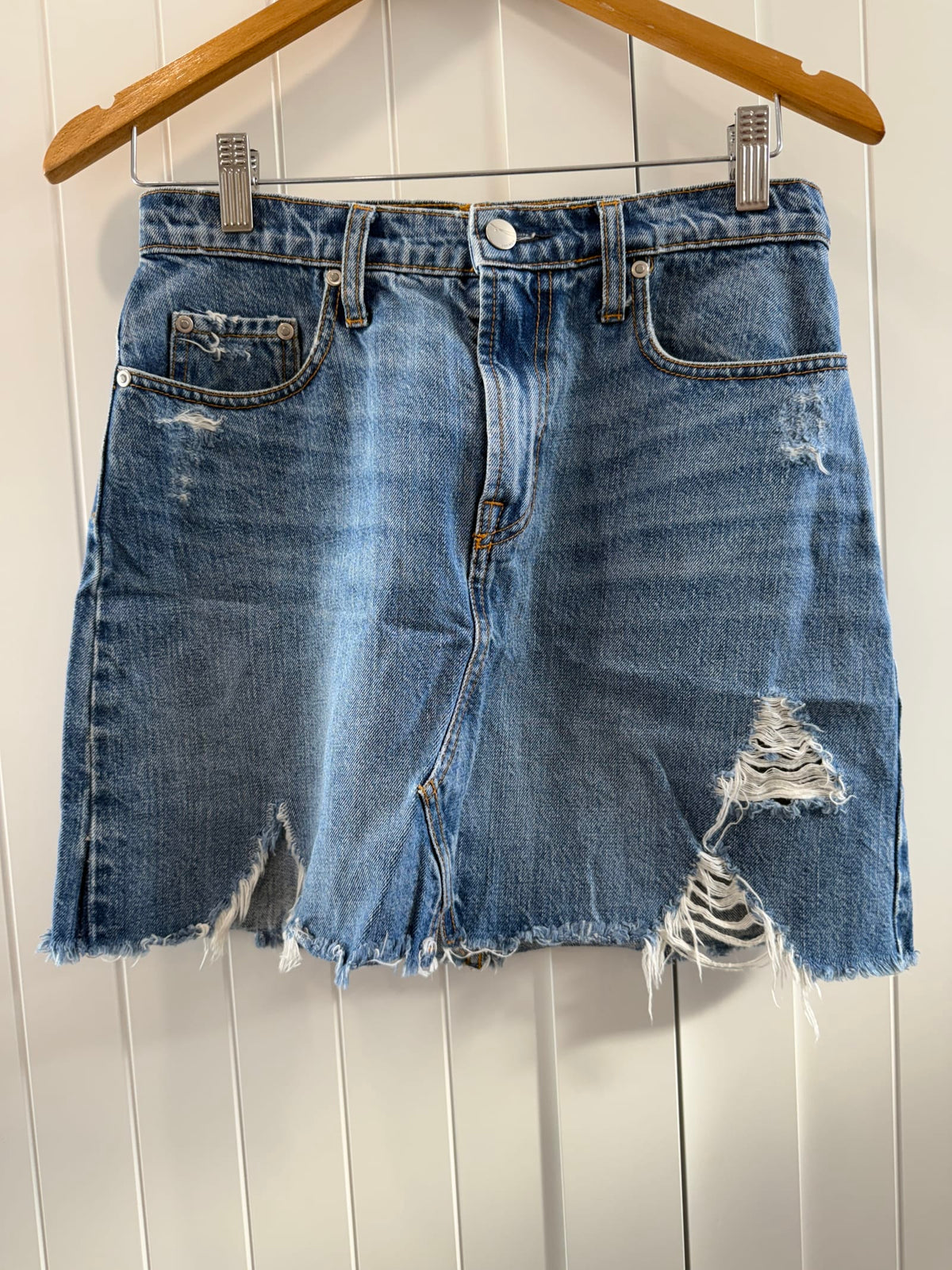 57753