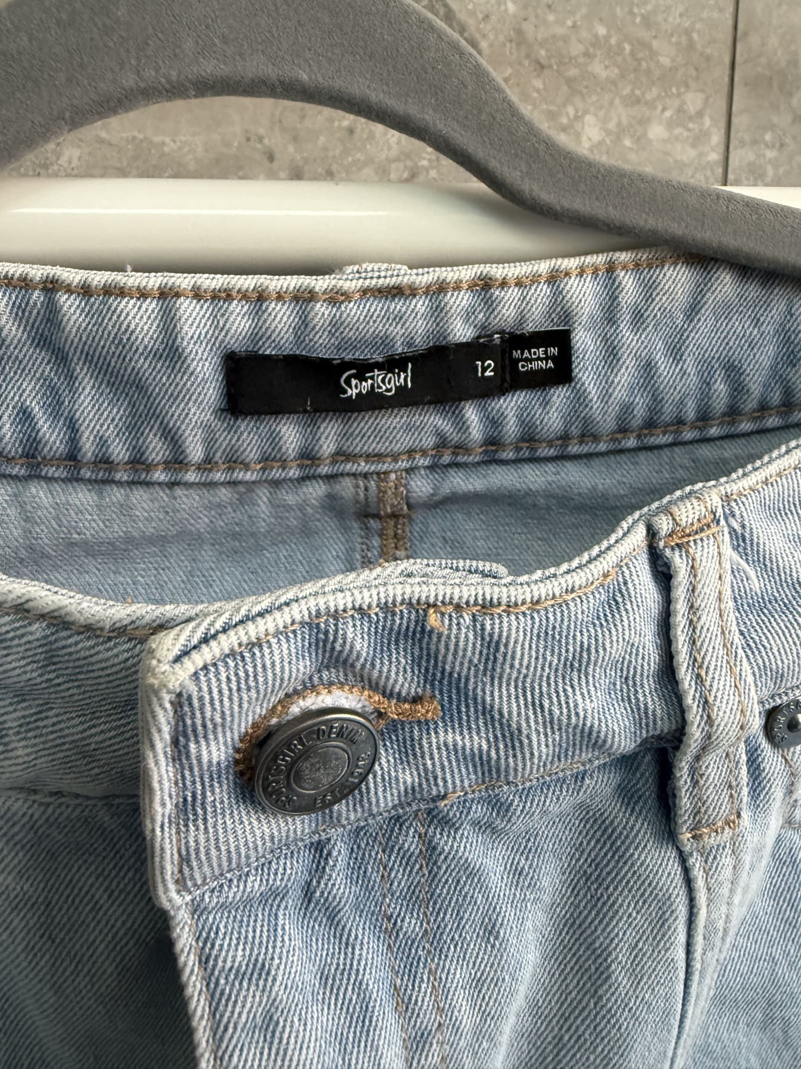 197252