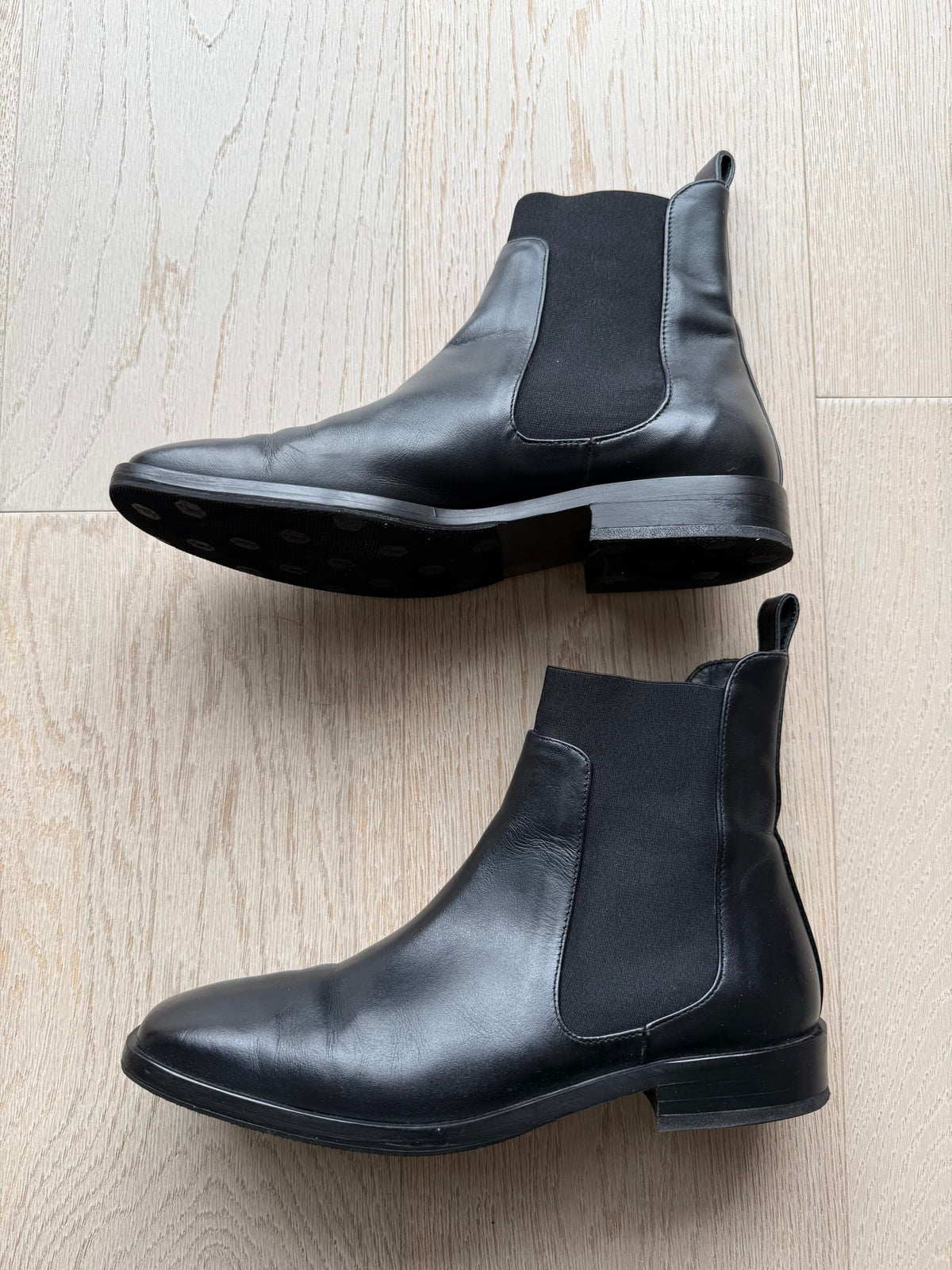 206573