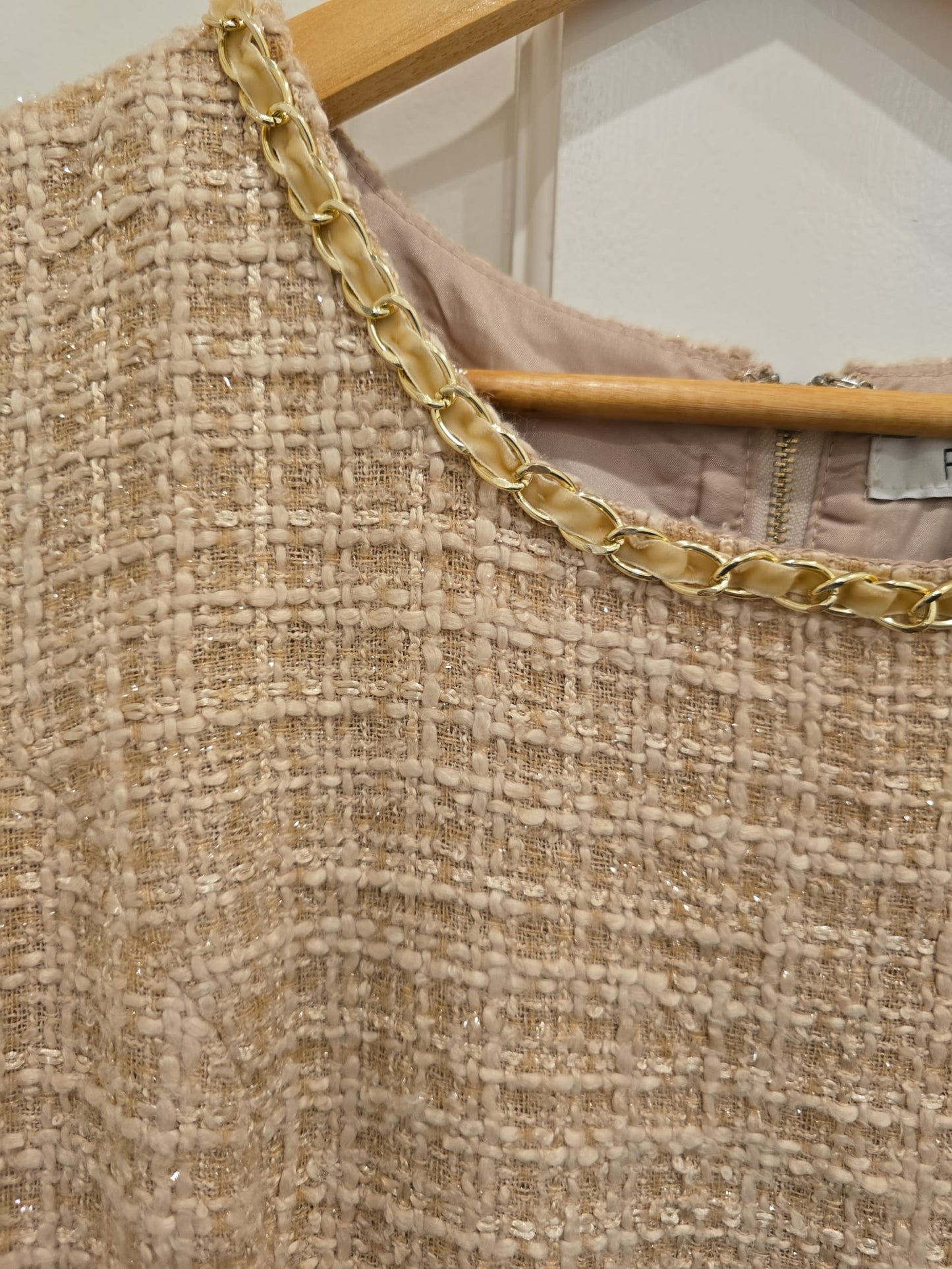 197729