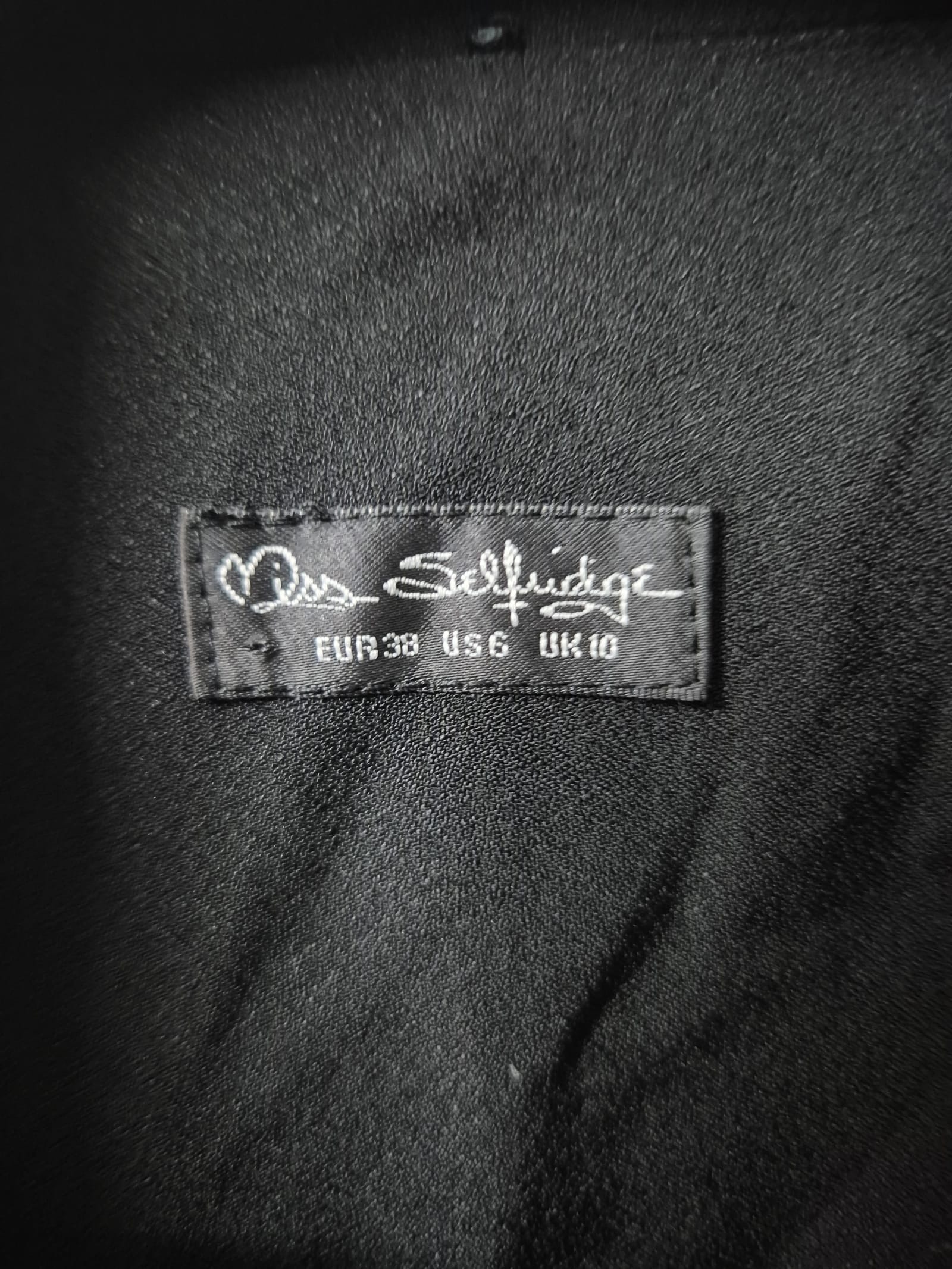147370