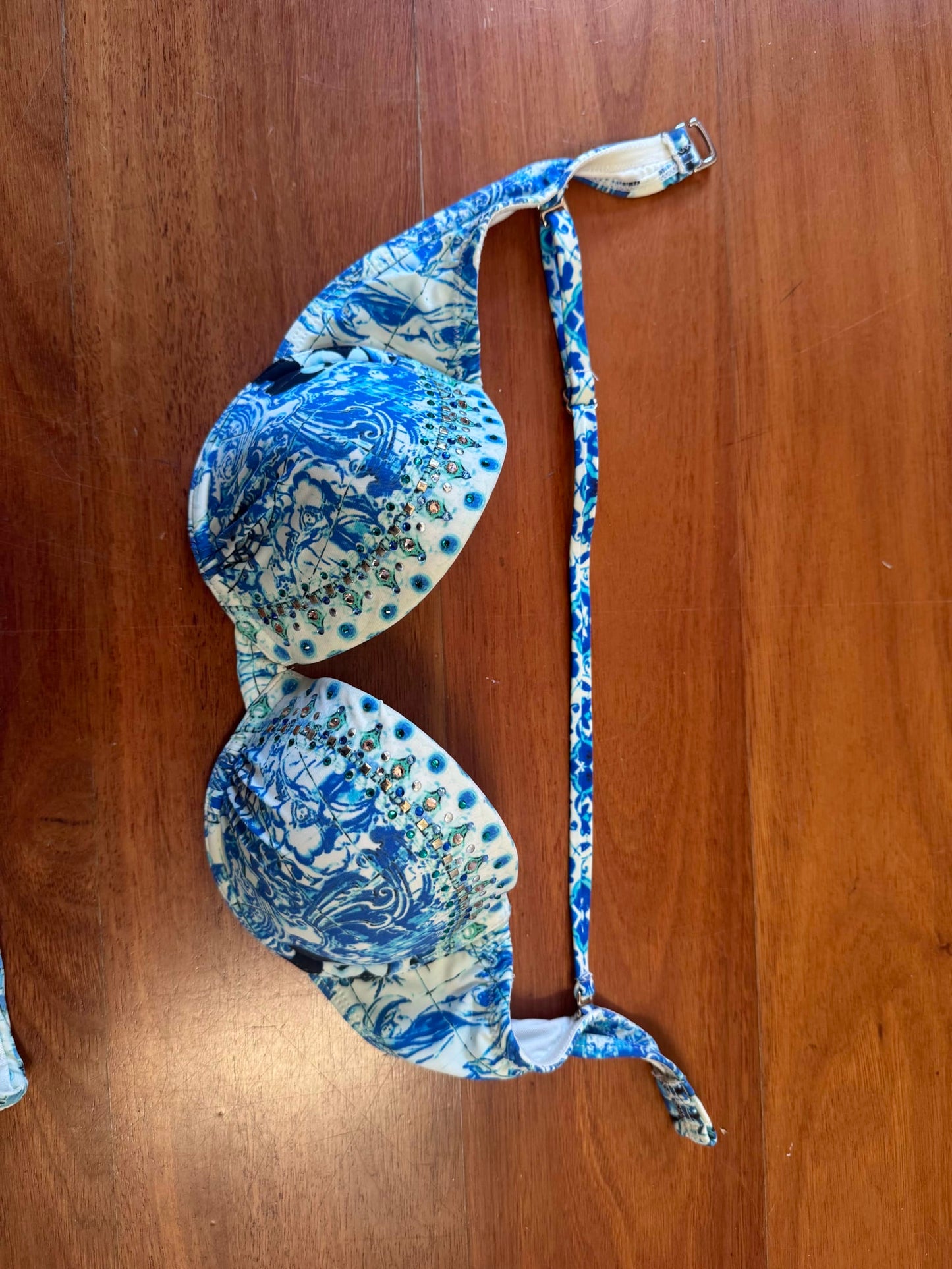 106862