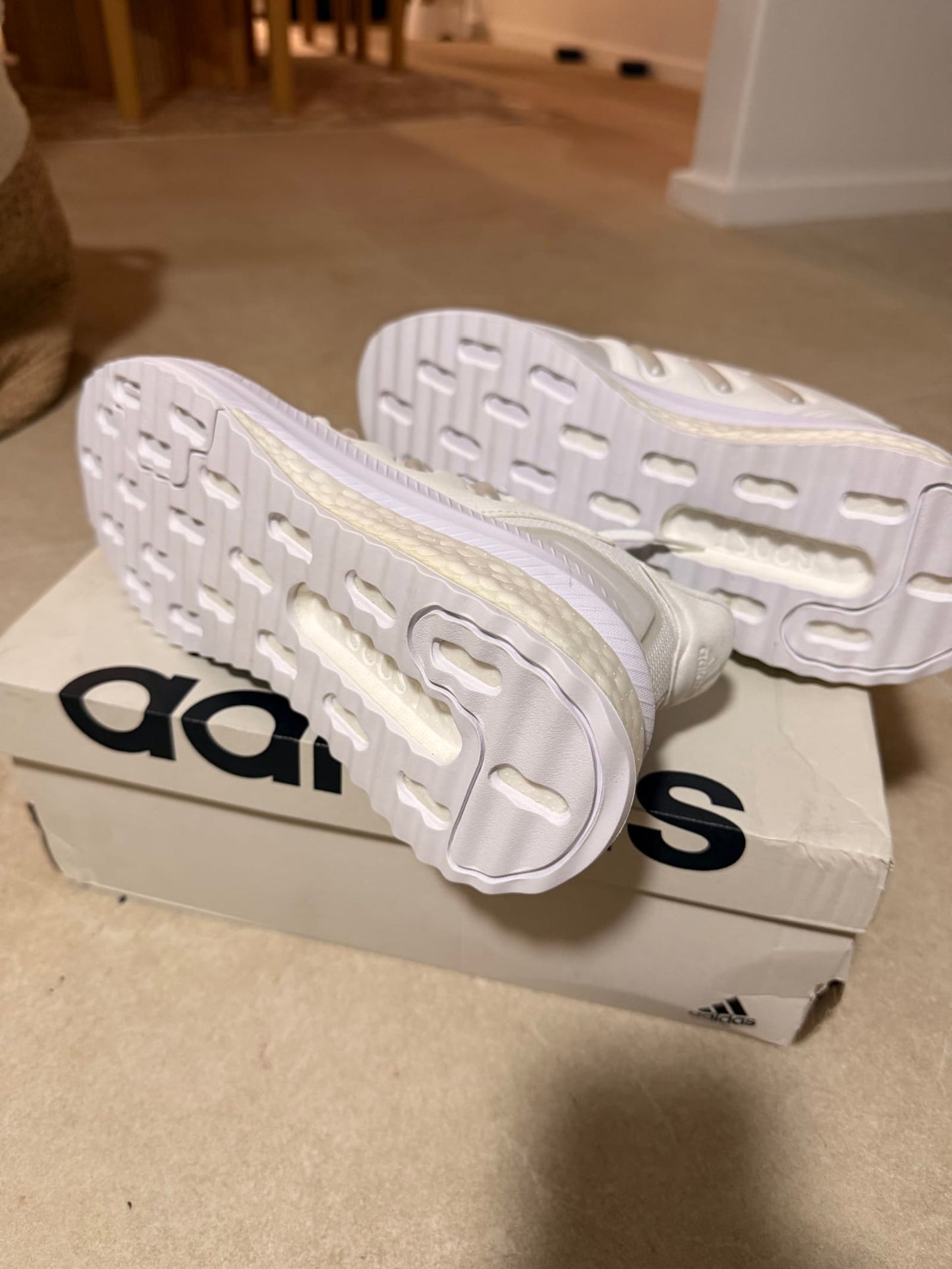 178590