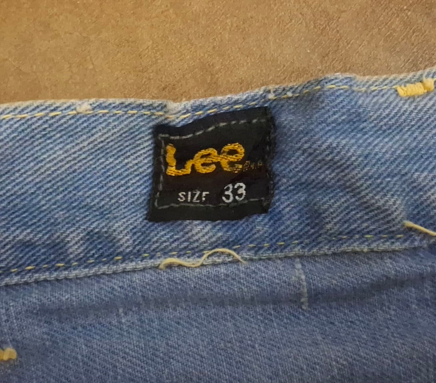 169352