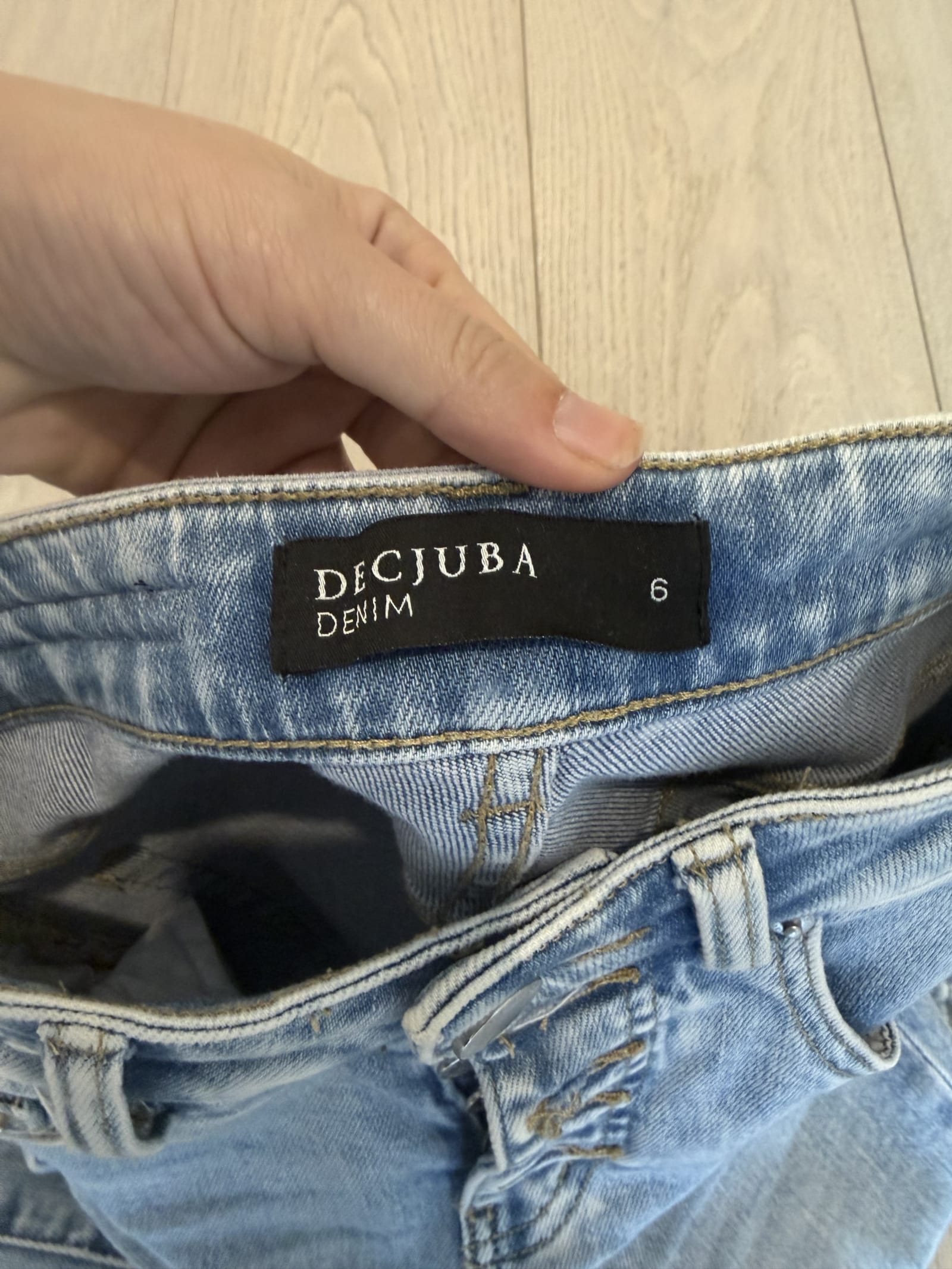 98092