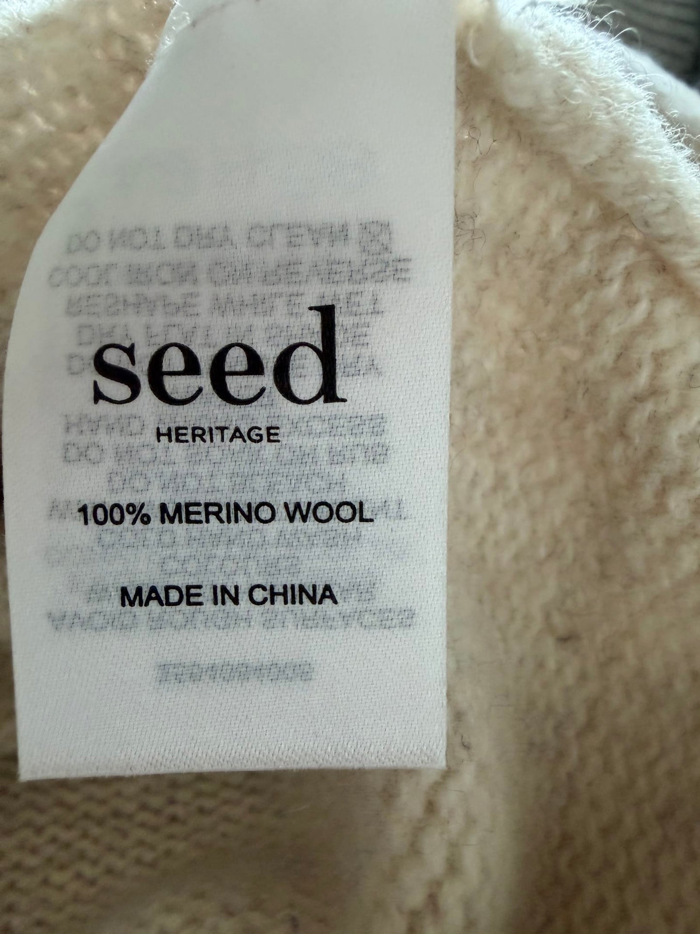 148586