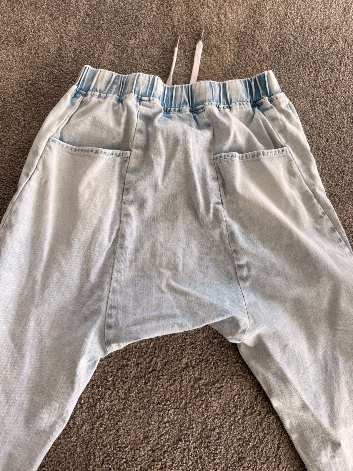 210710