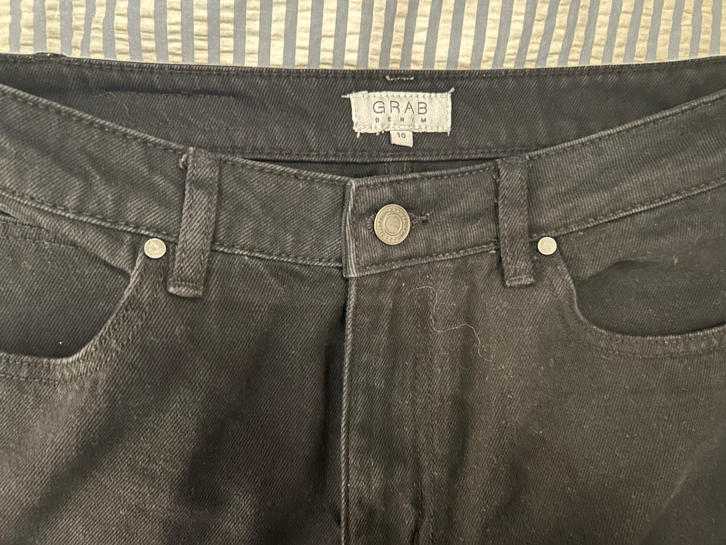 153350