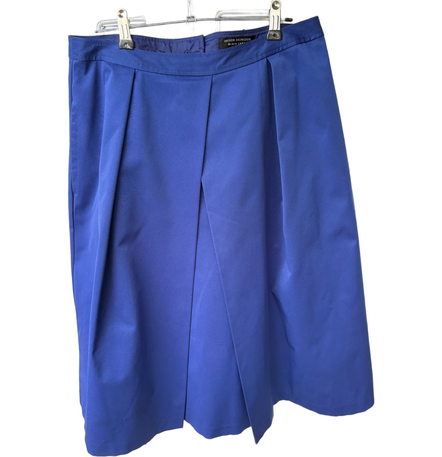 104233