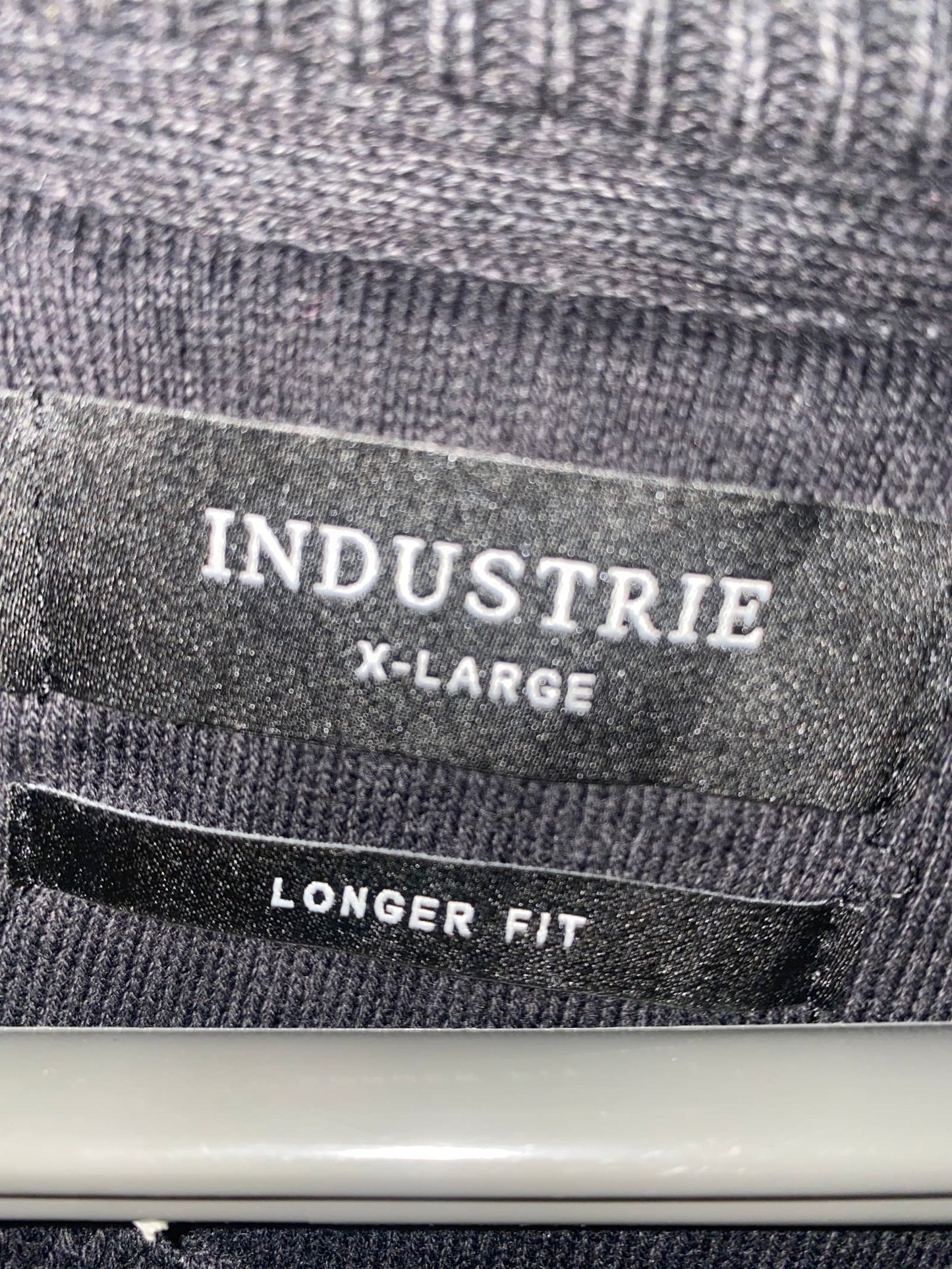 139137