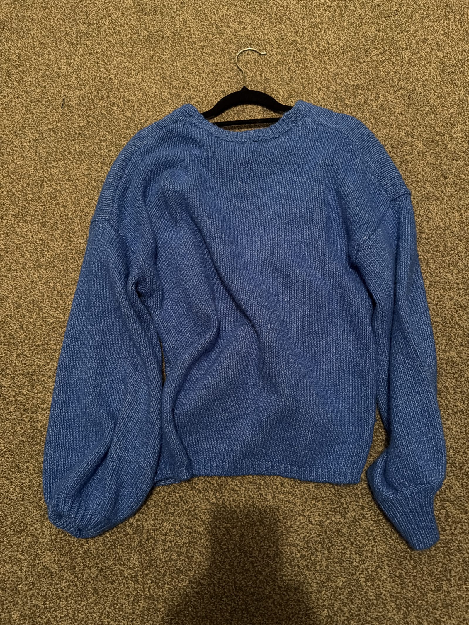 137818