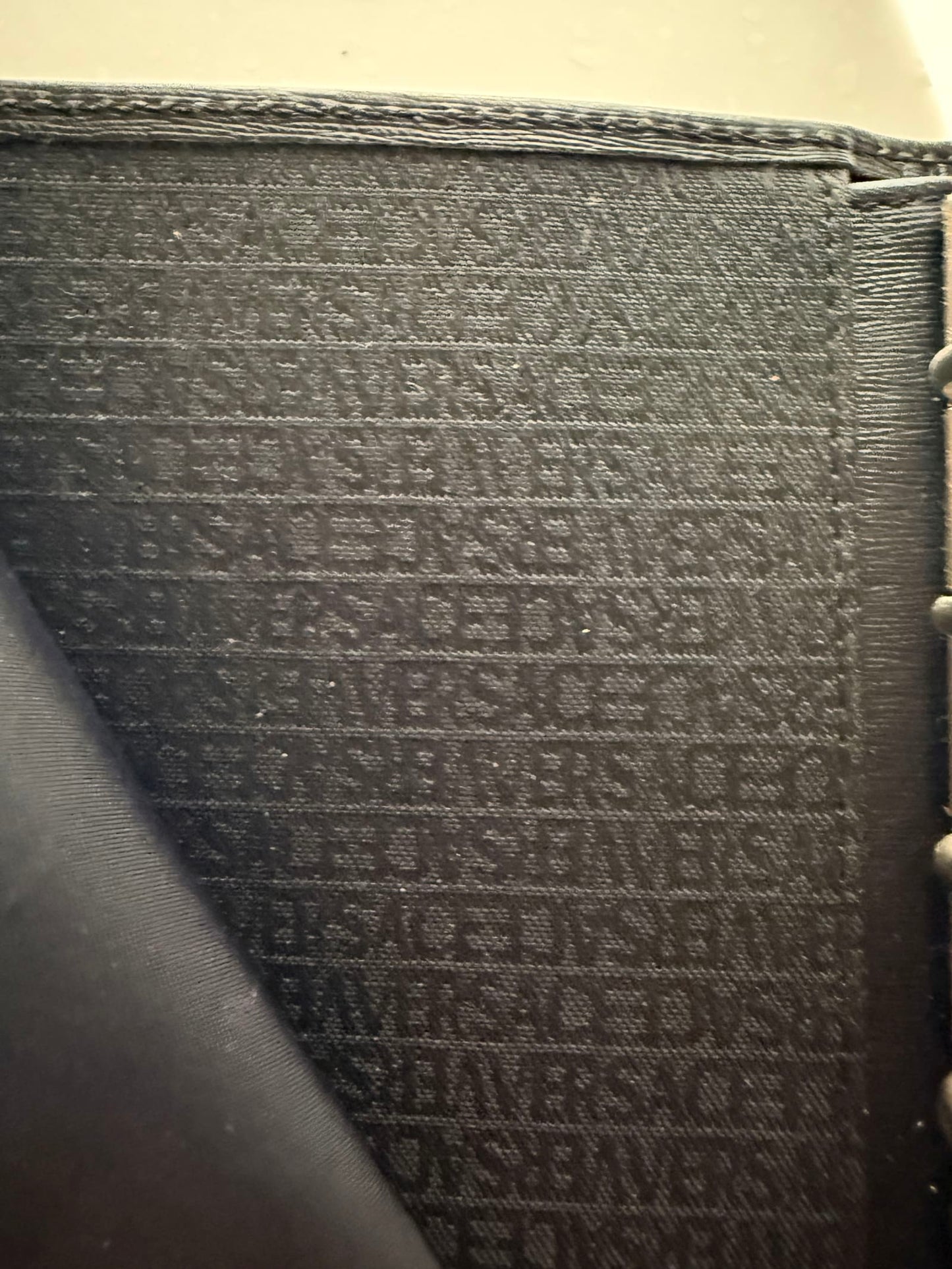 158197
