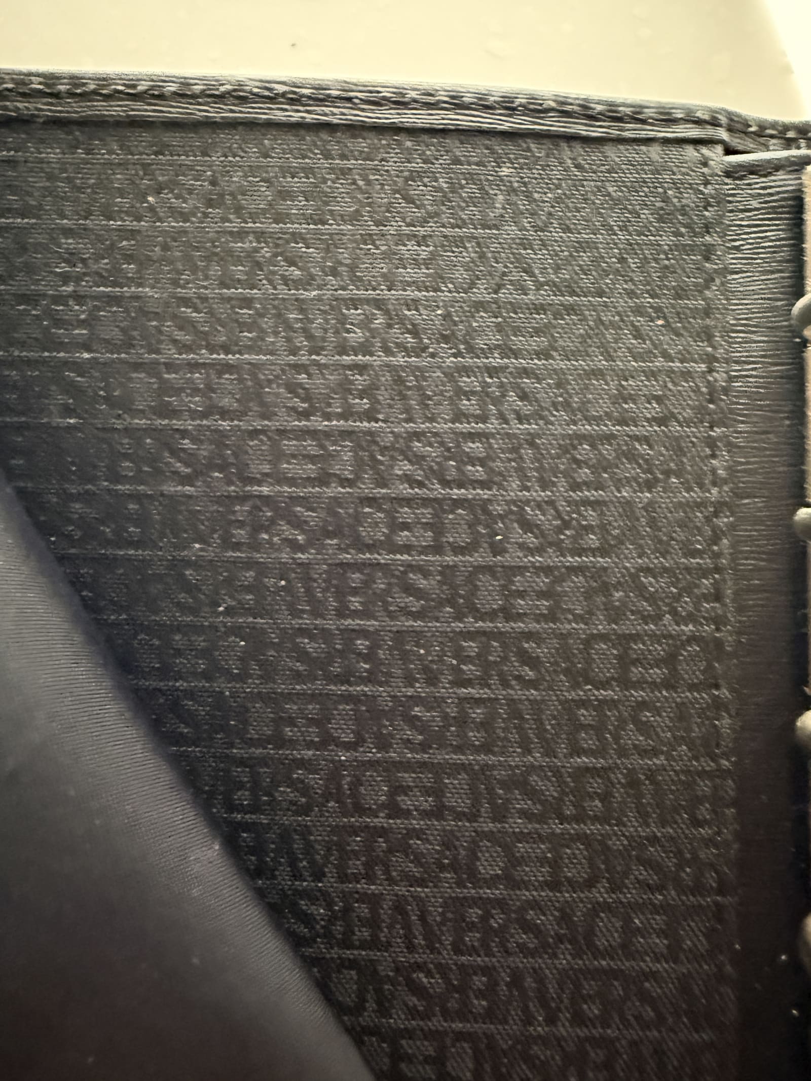 158197