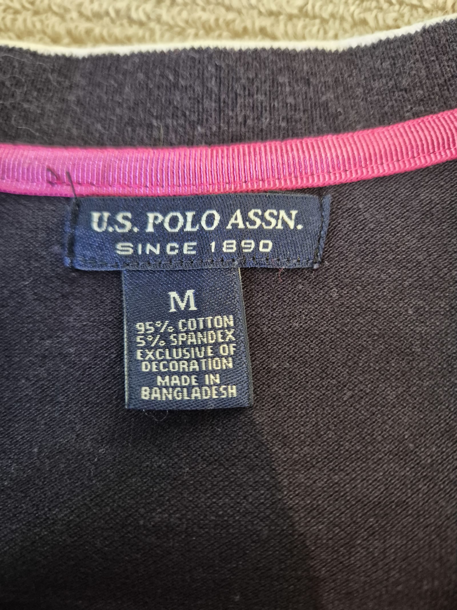 198098