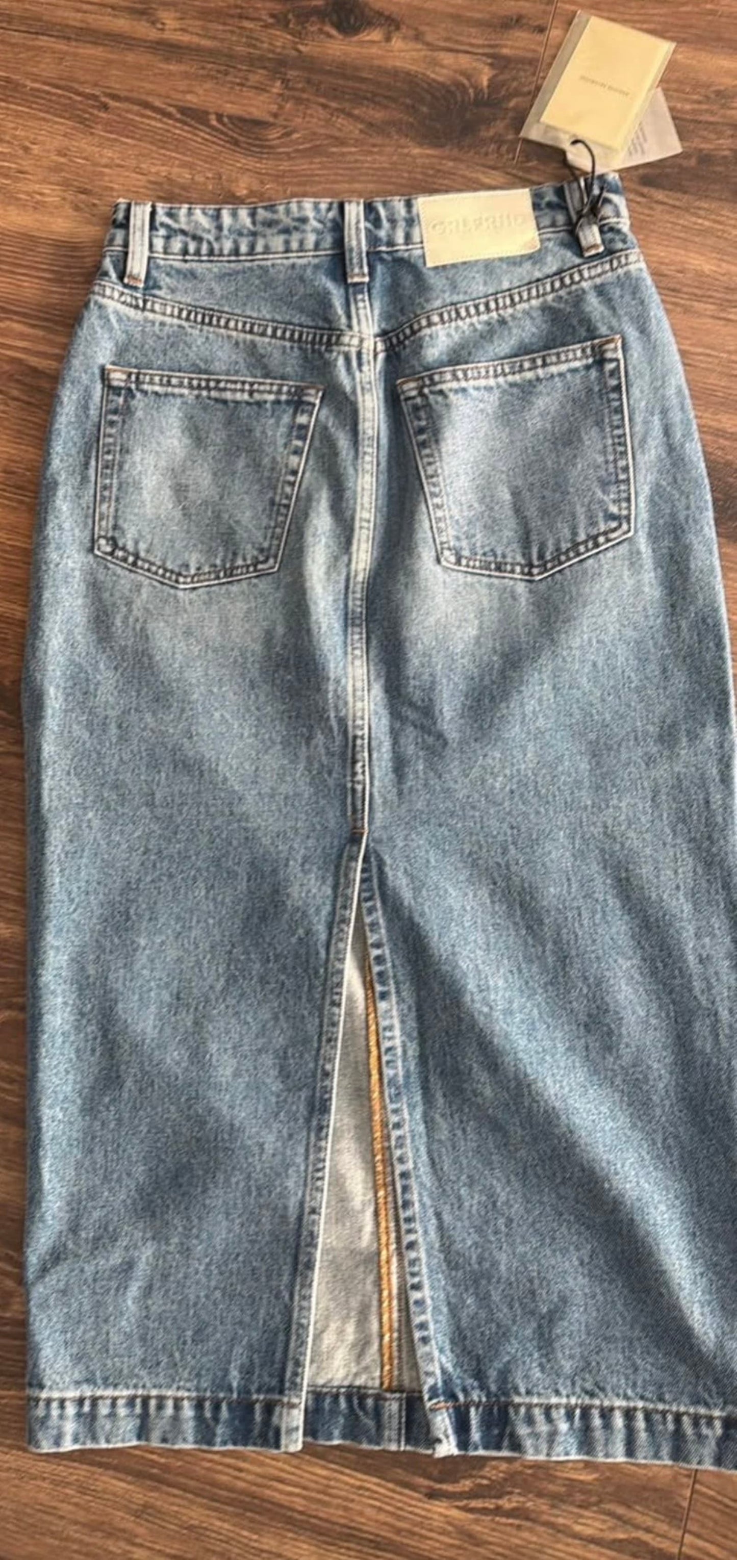 146805