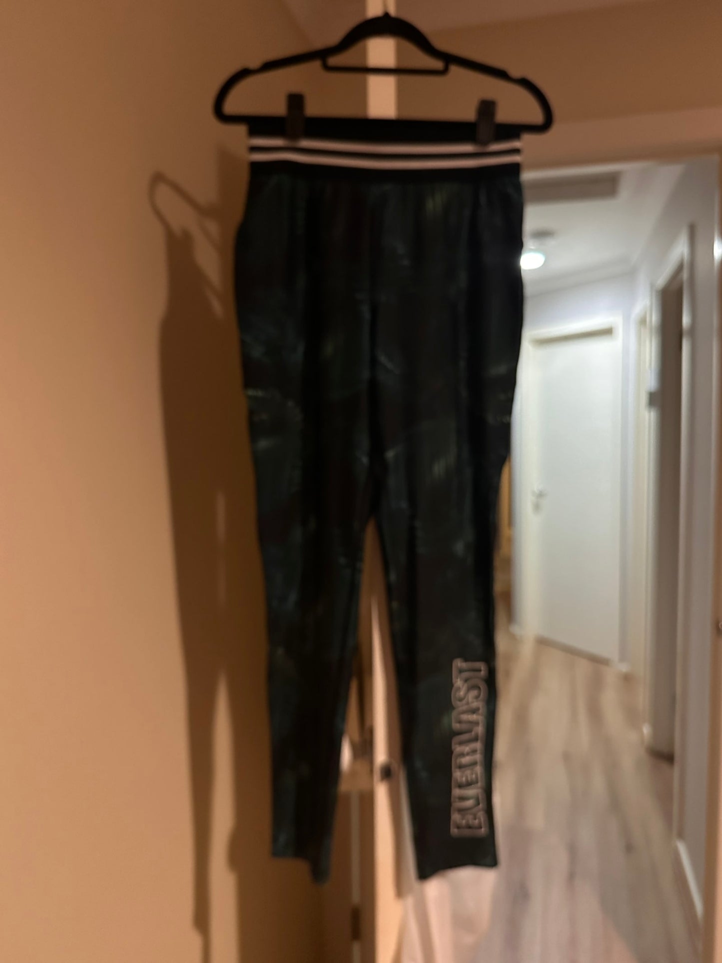 182201