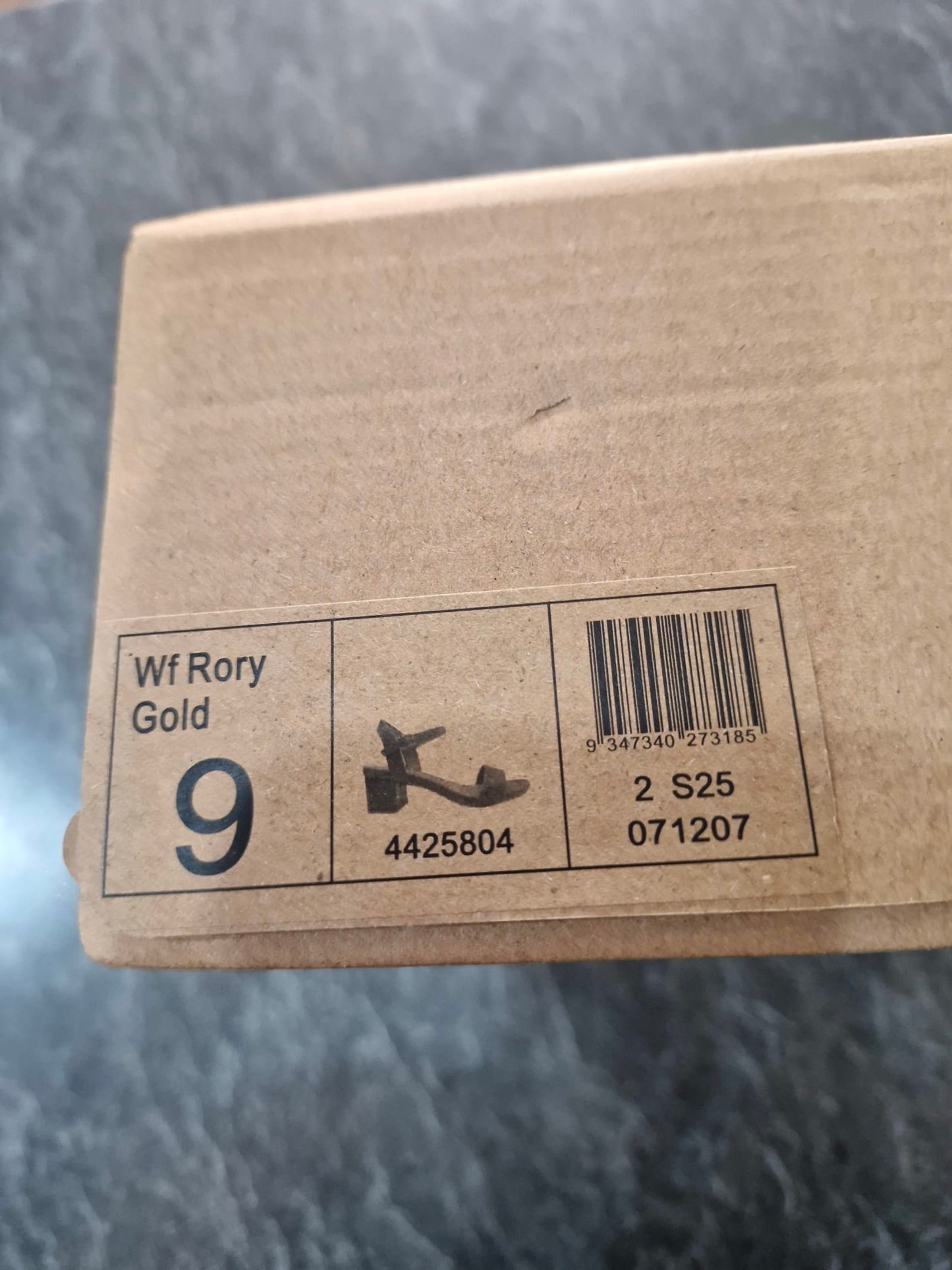 118912
