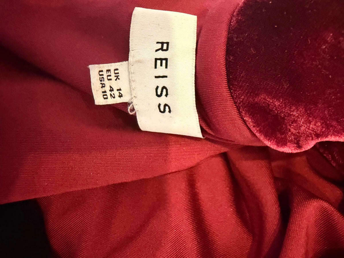 214930