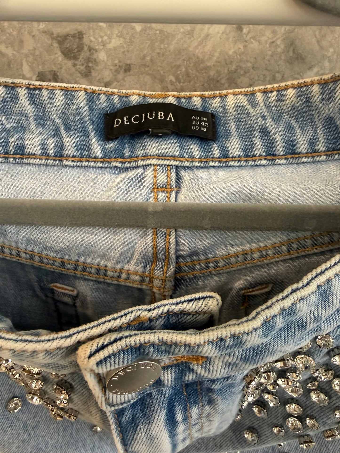 118433