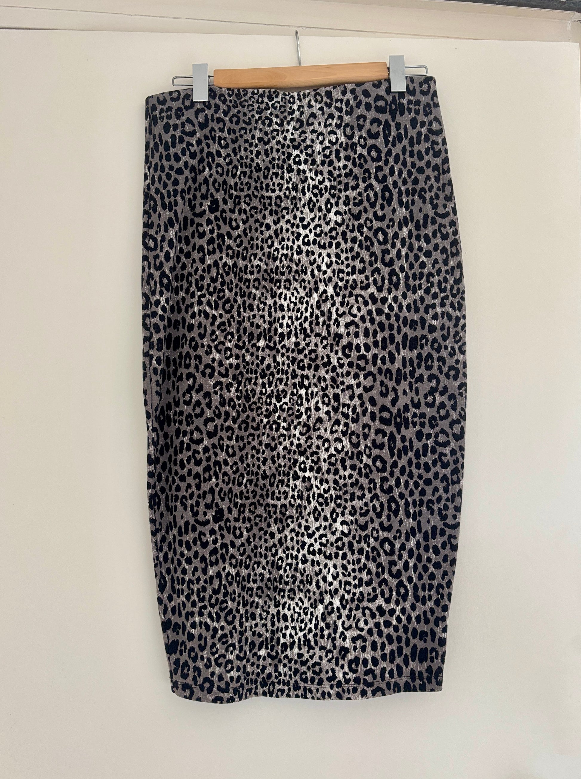 24820
