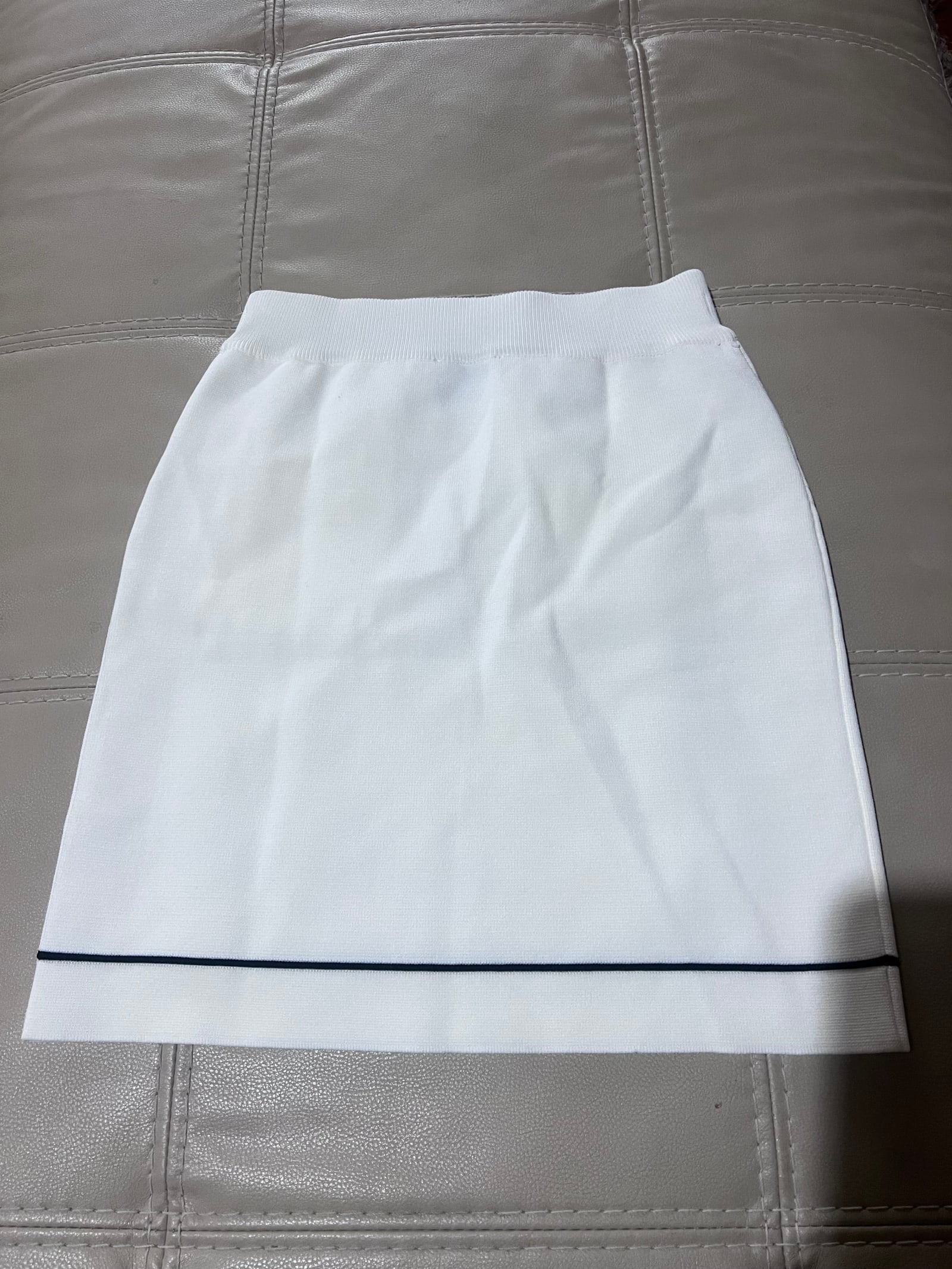 198808