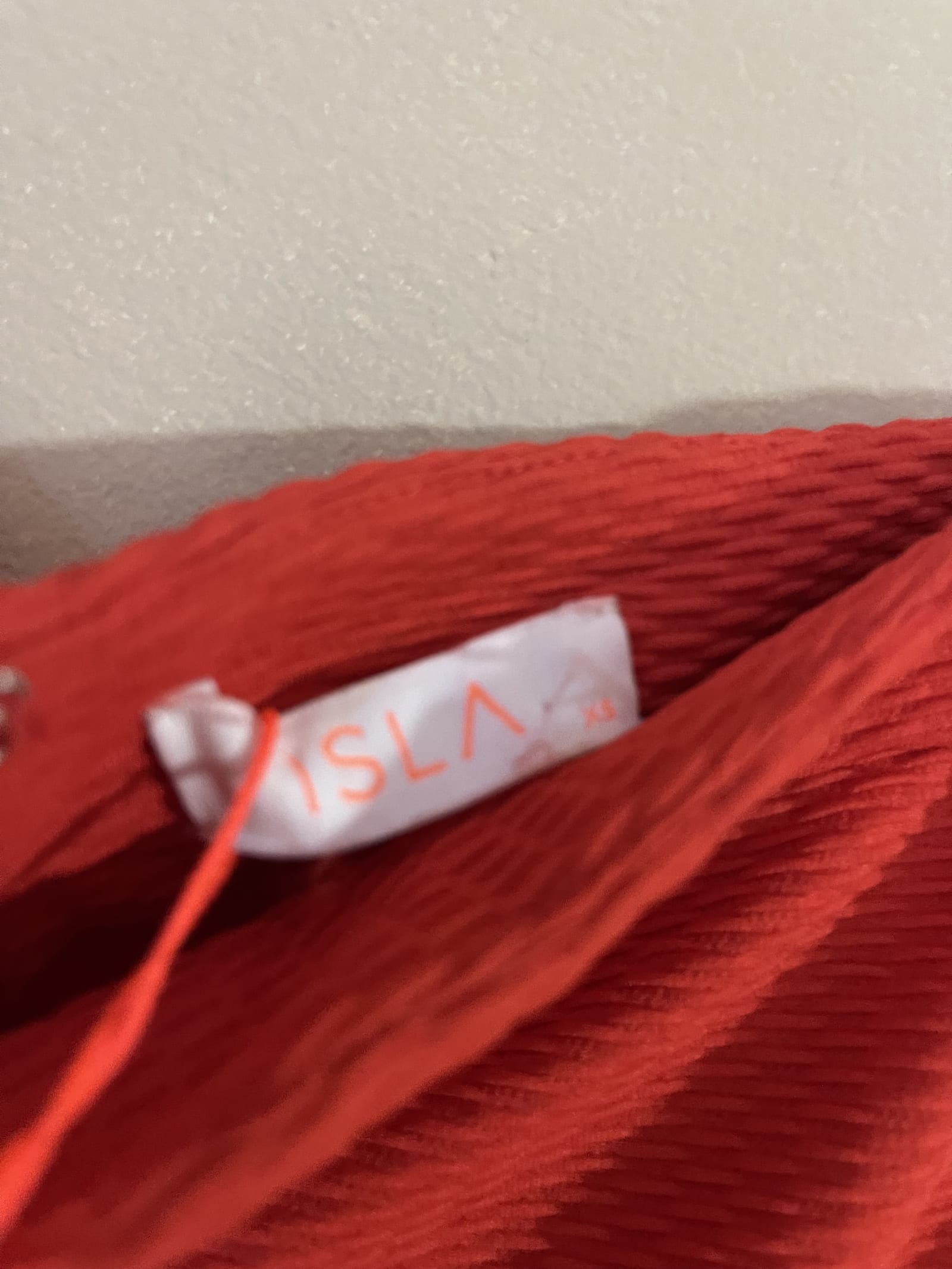 185718