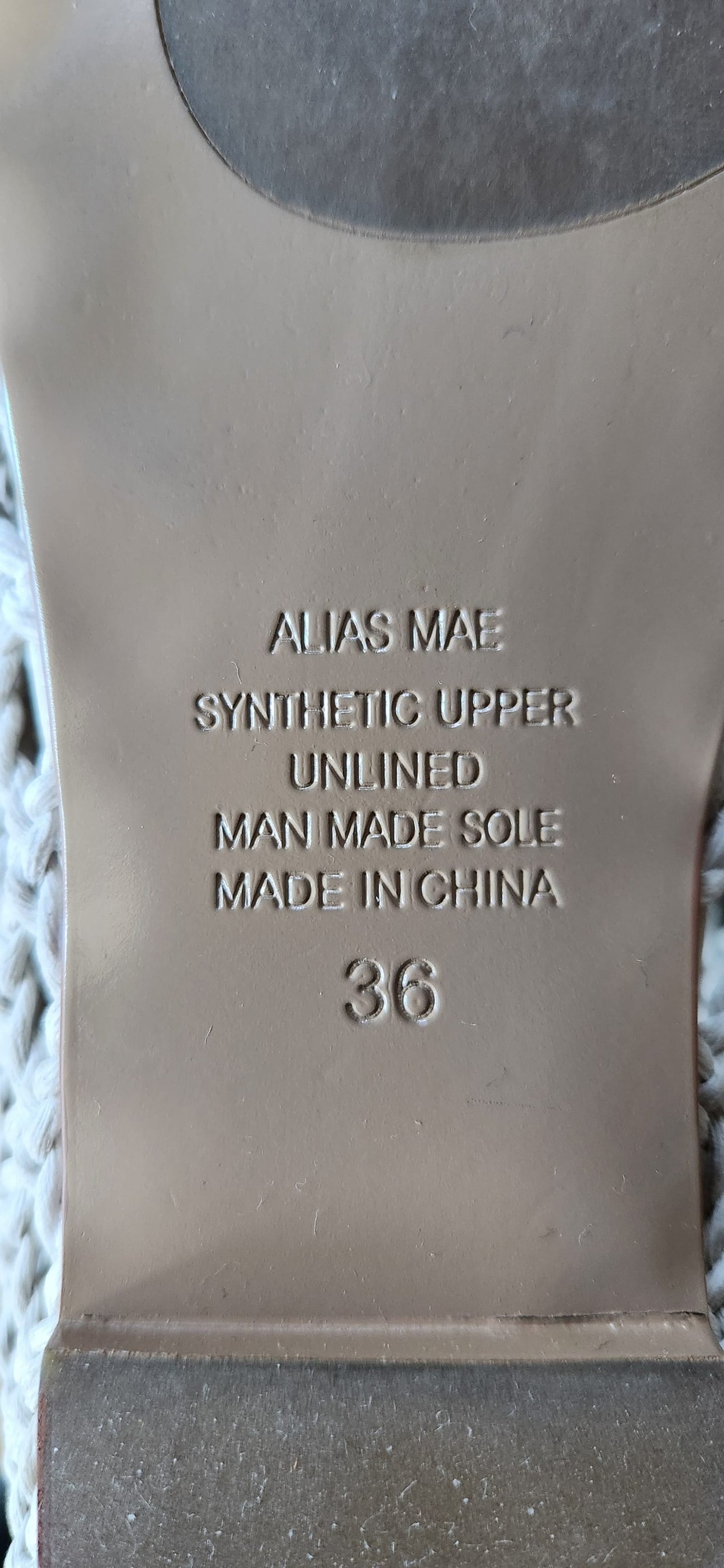 132836