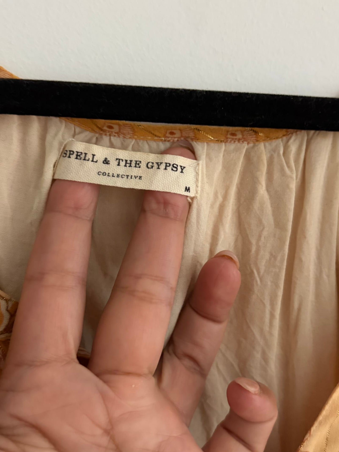 102829