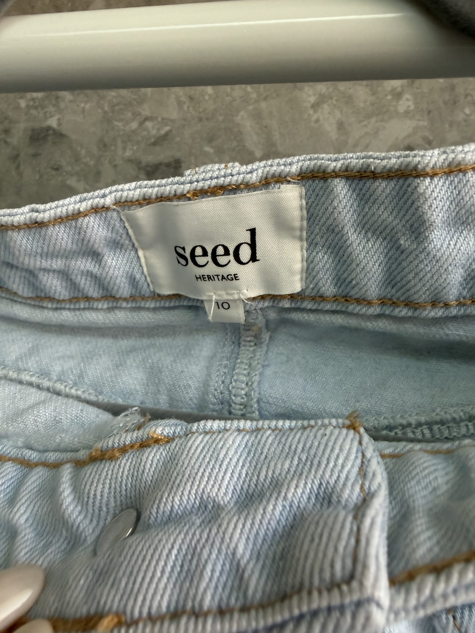 197246