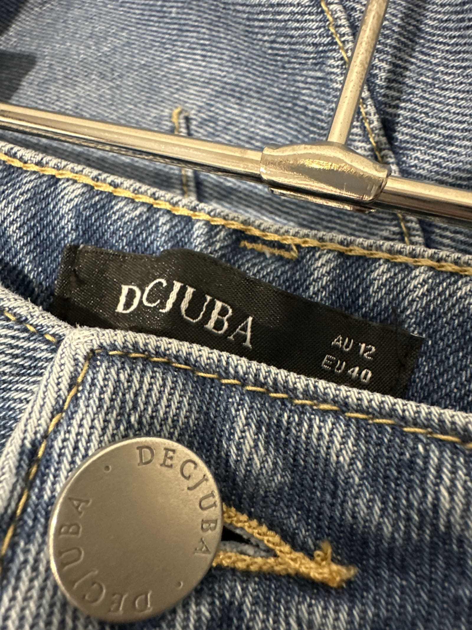 168572