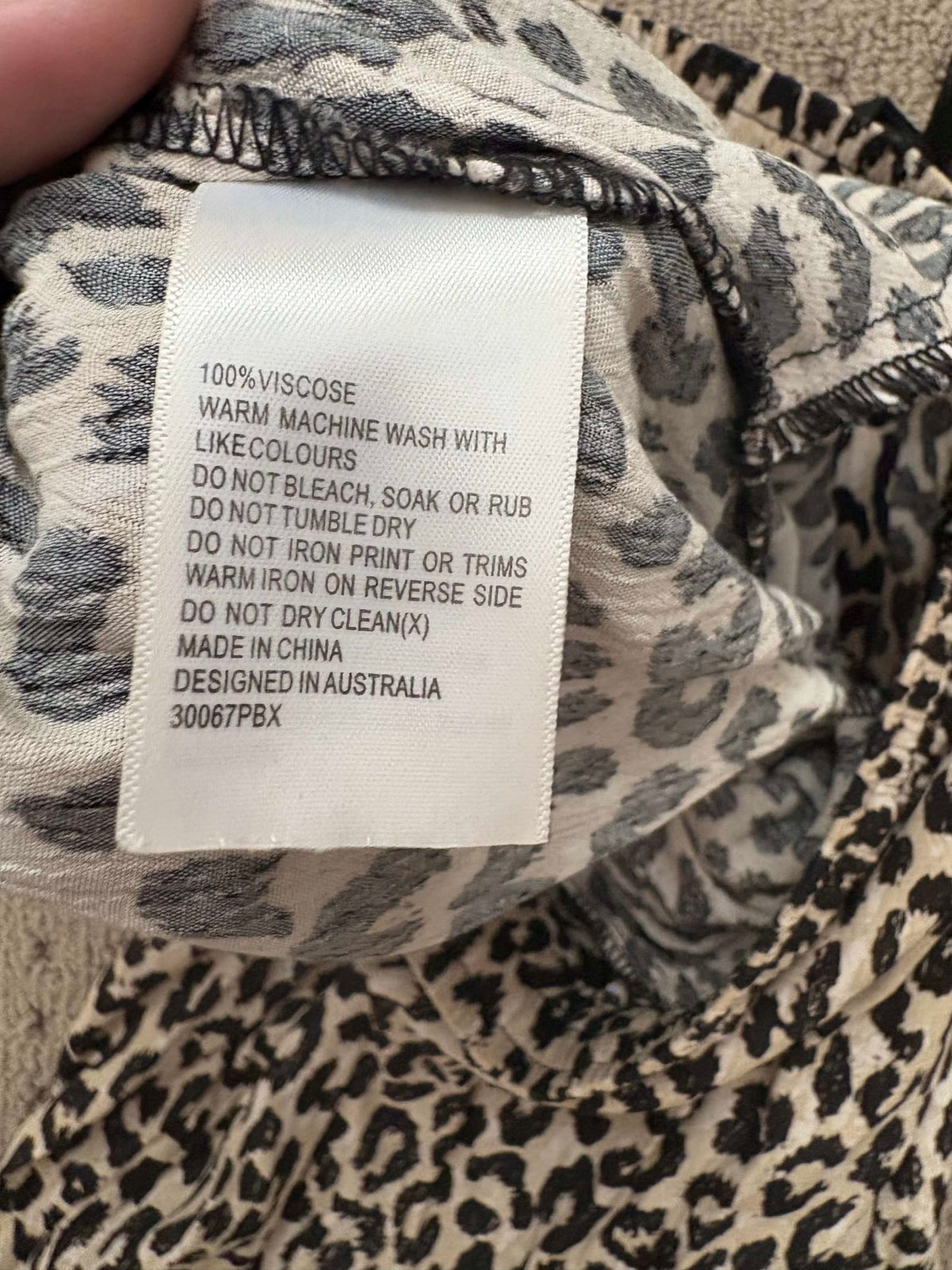 220576