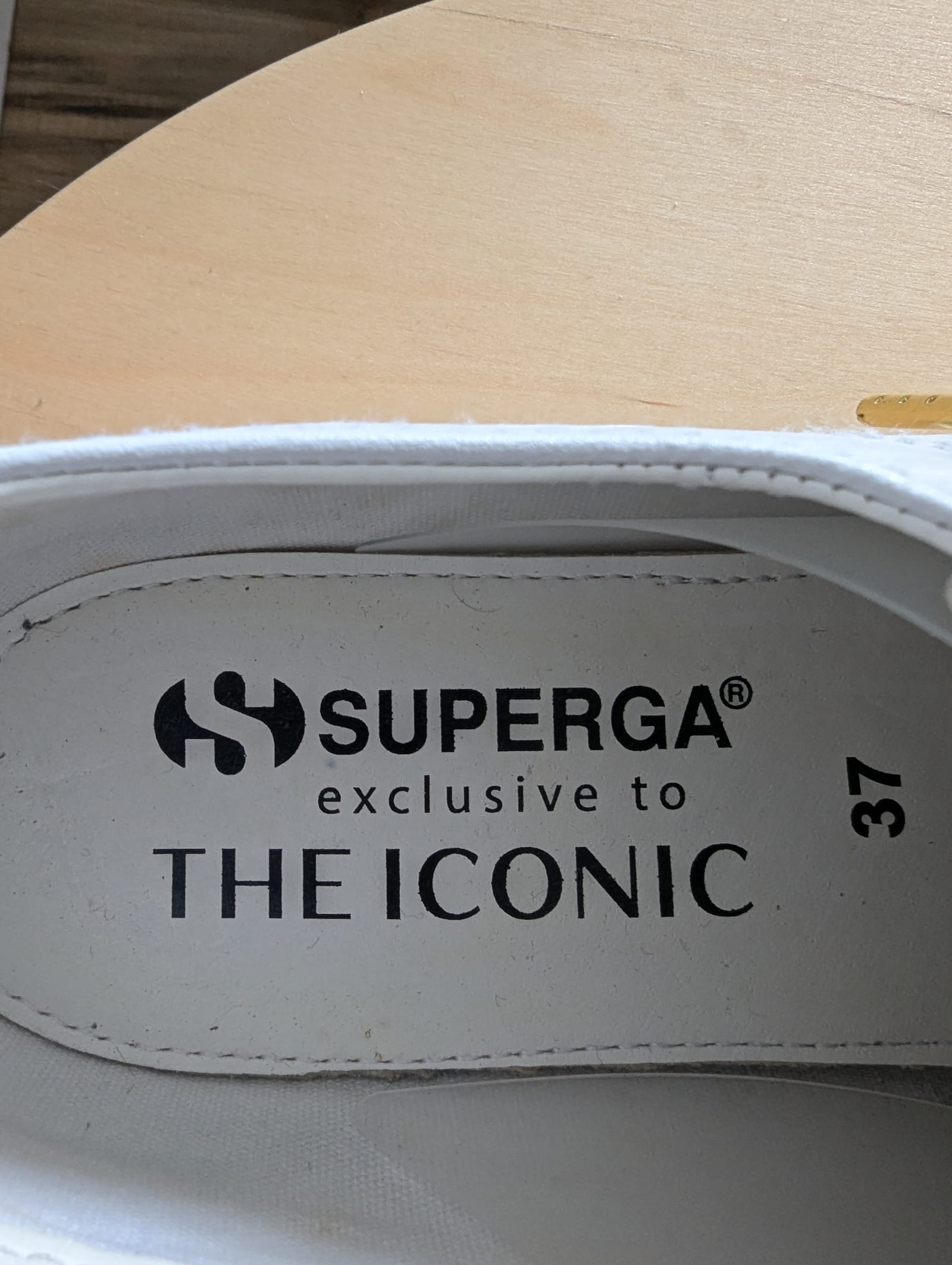 113734