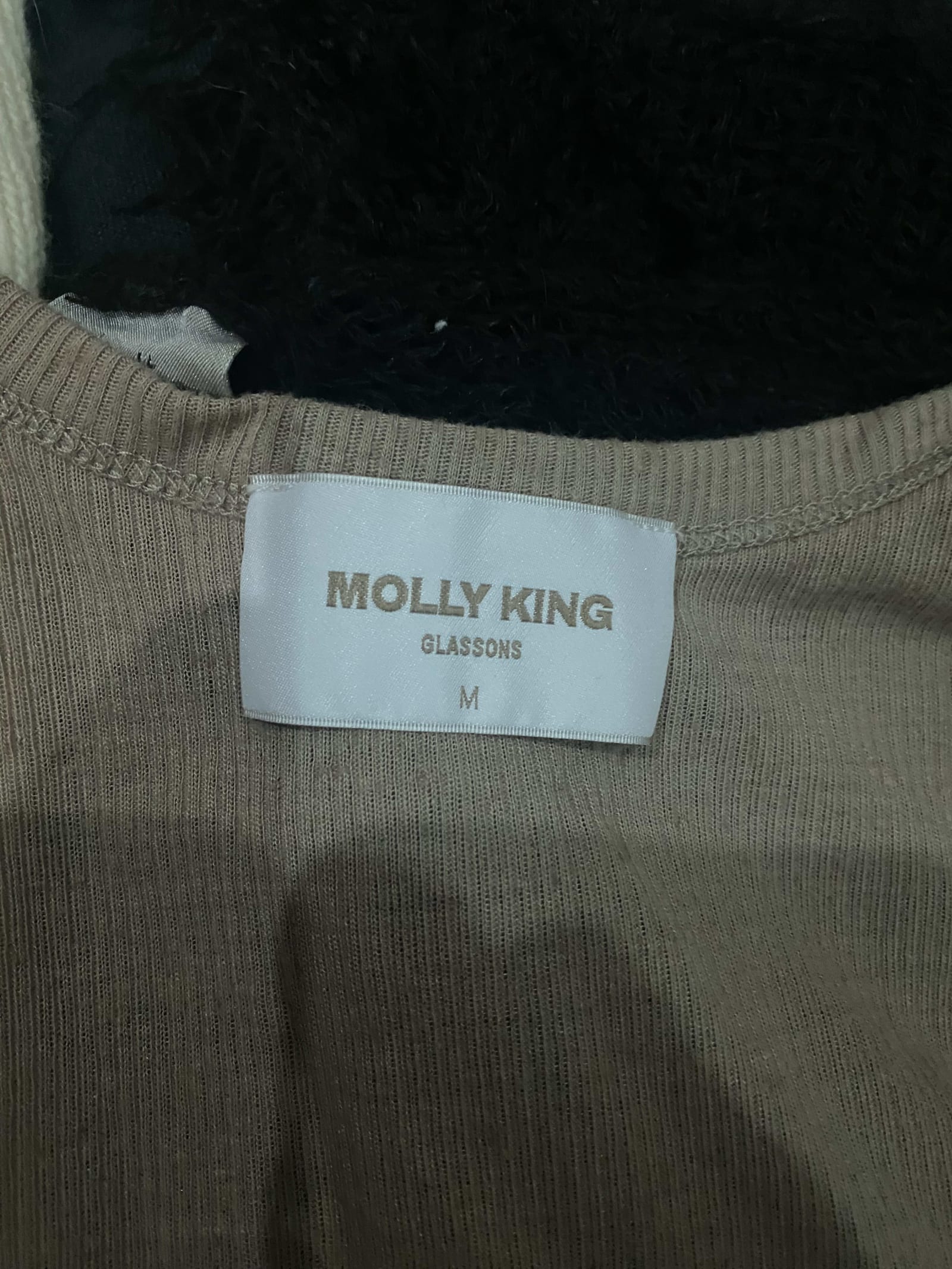 87060