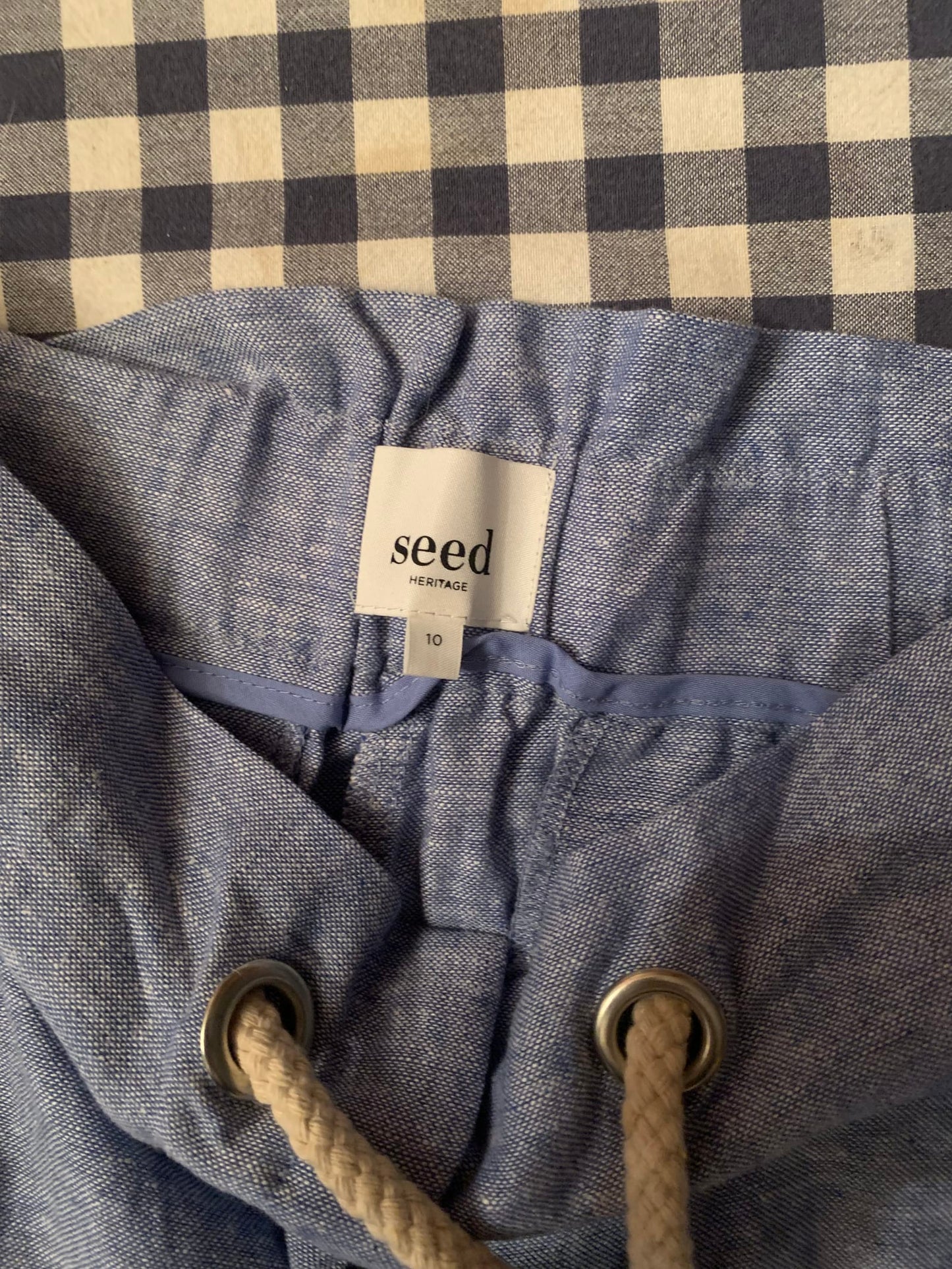 164565