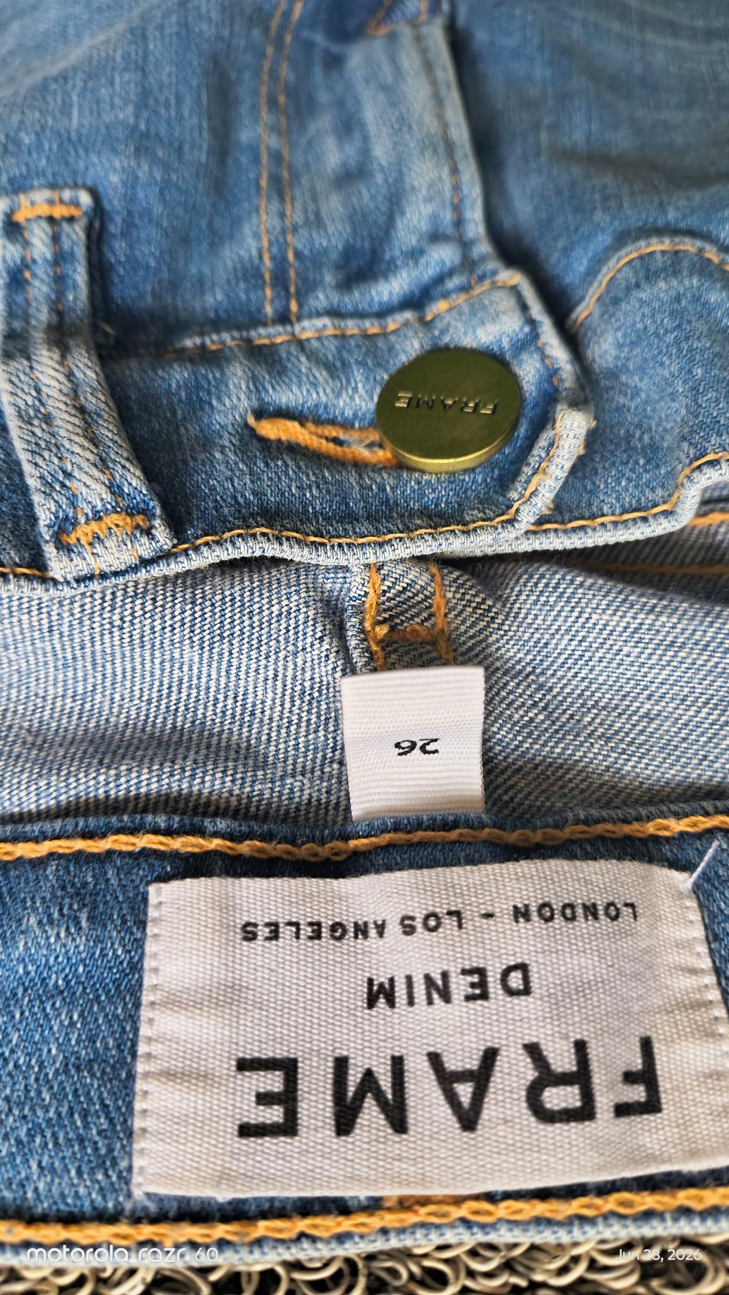 153677