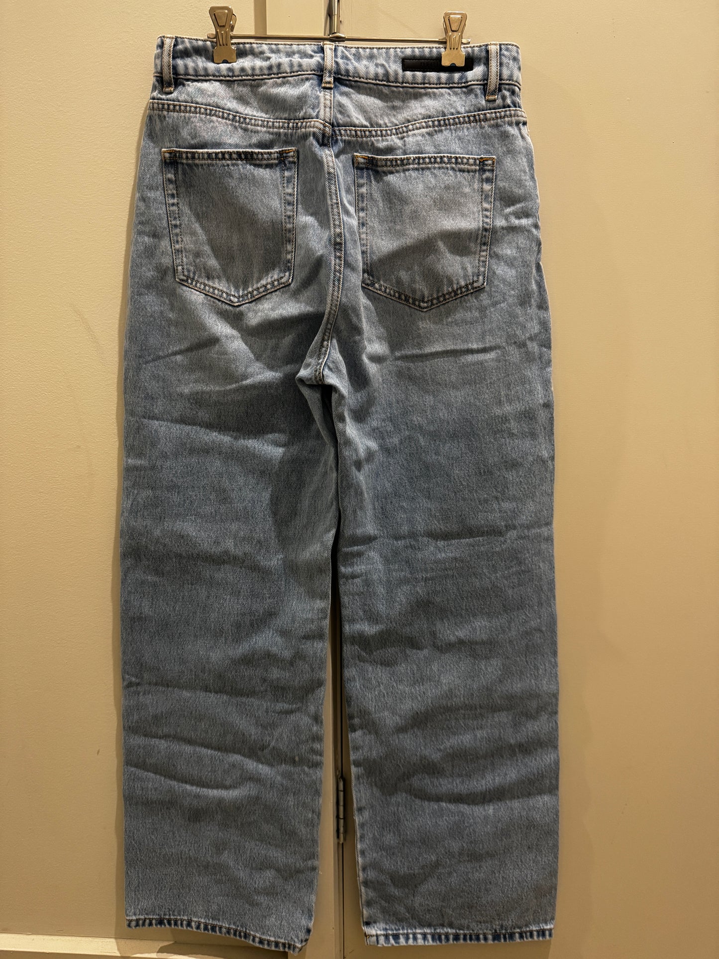 17179