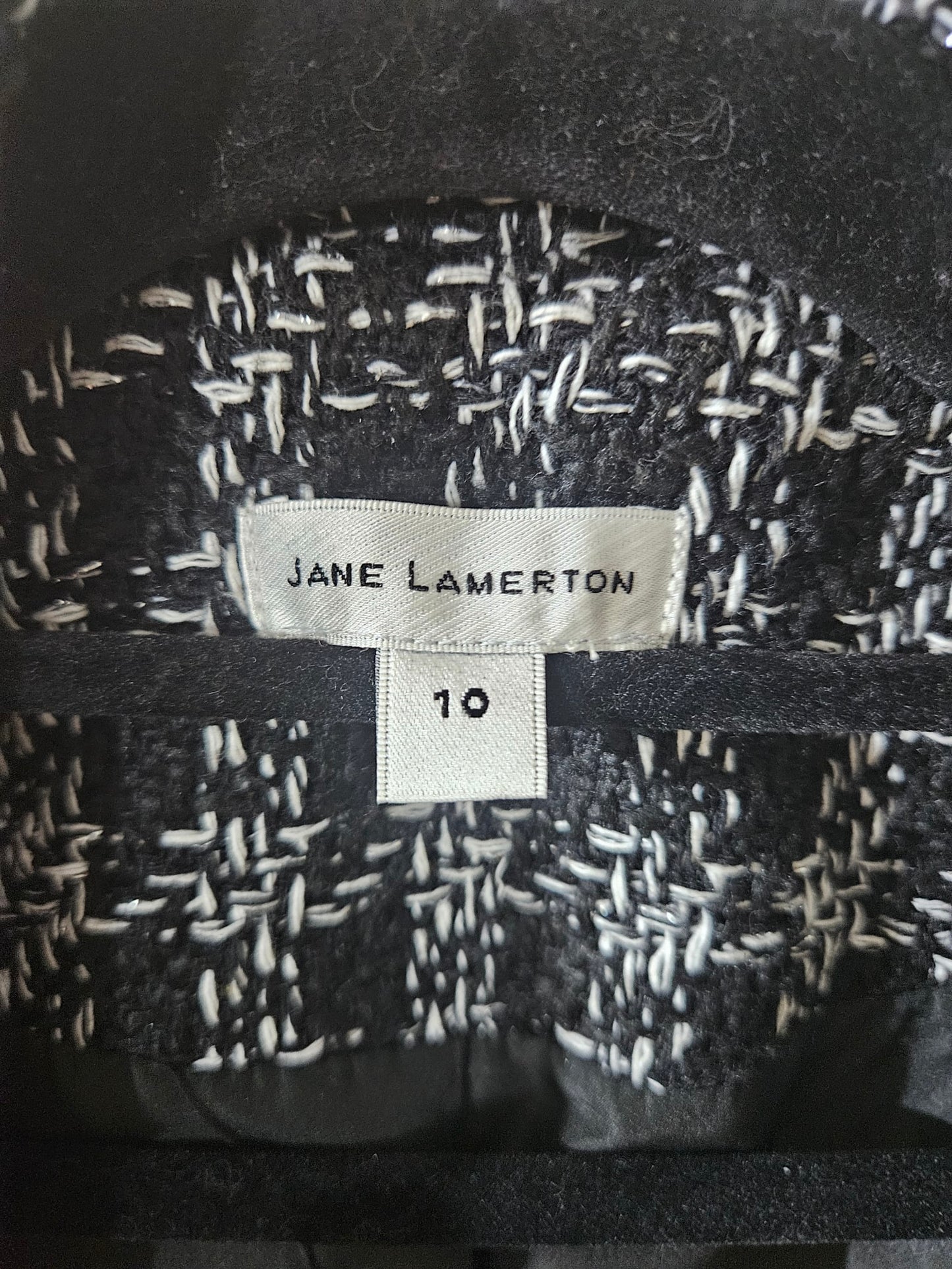 124513