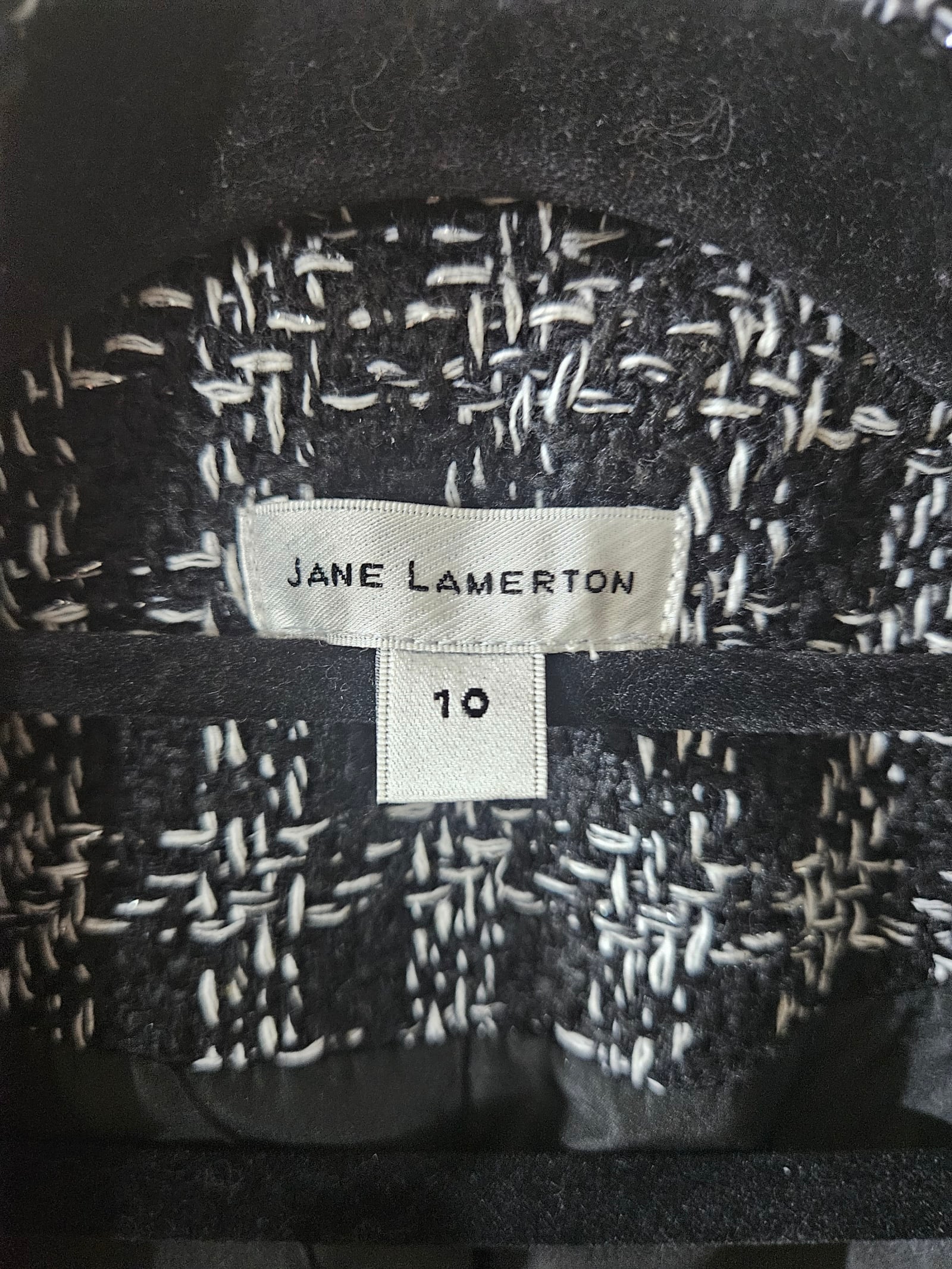 124513