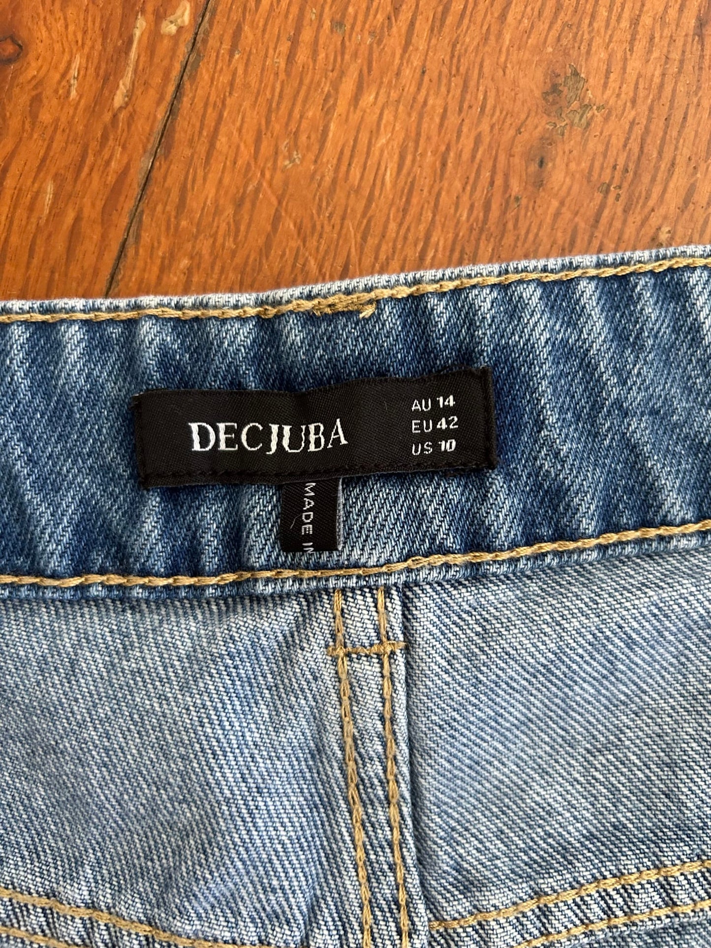 88853