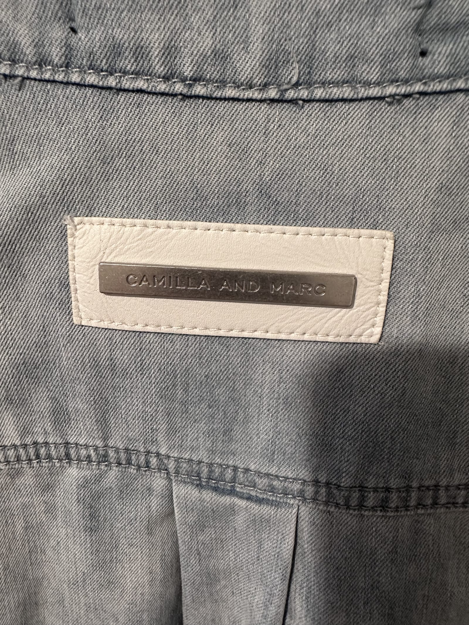 124338