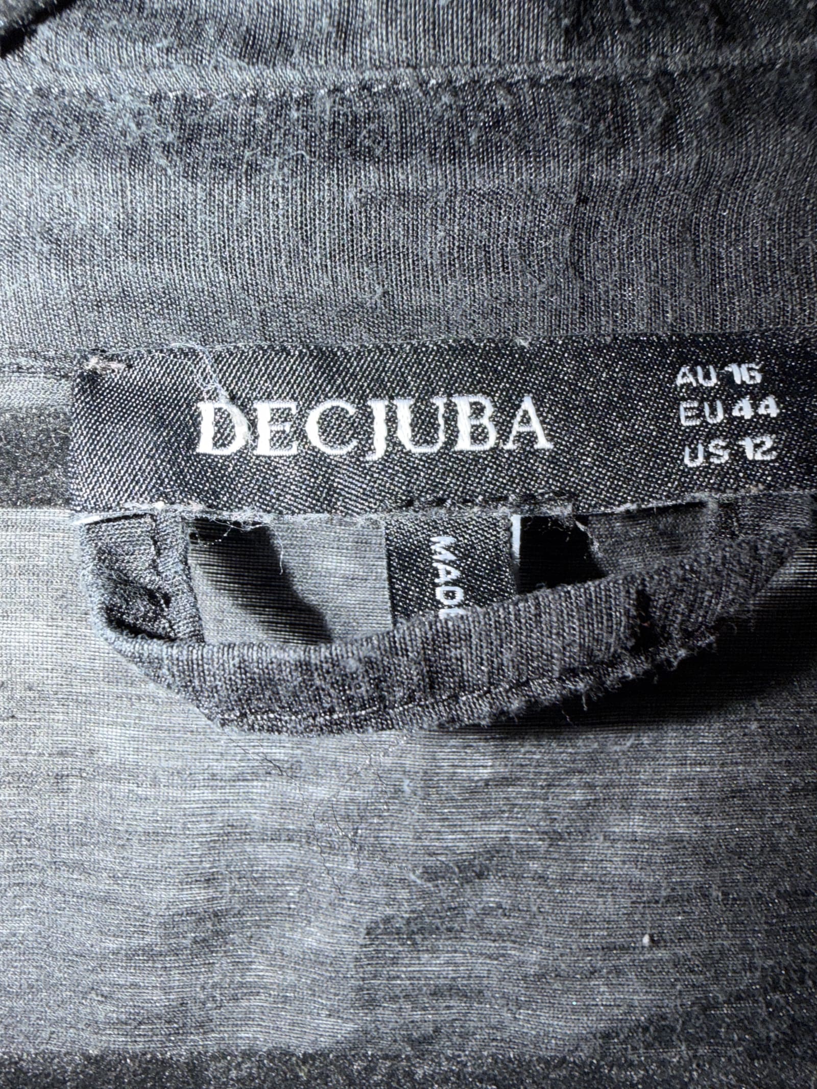 198220