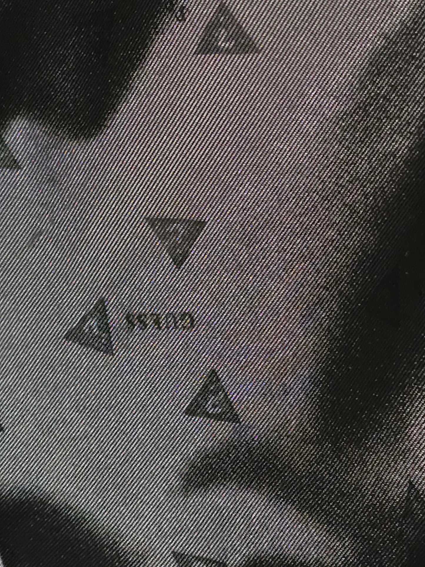 195093