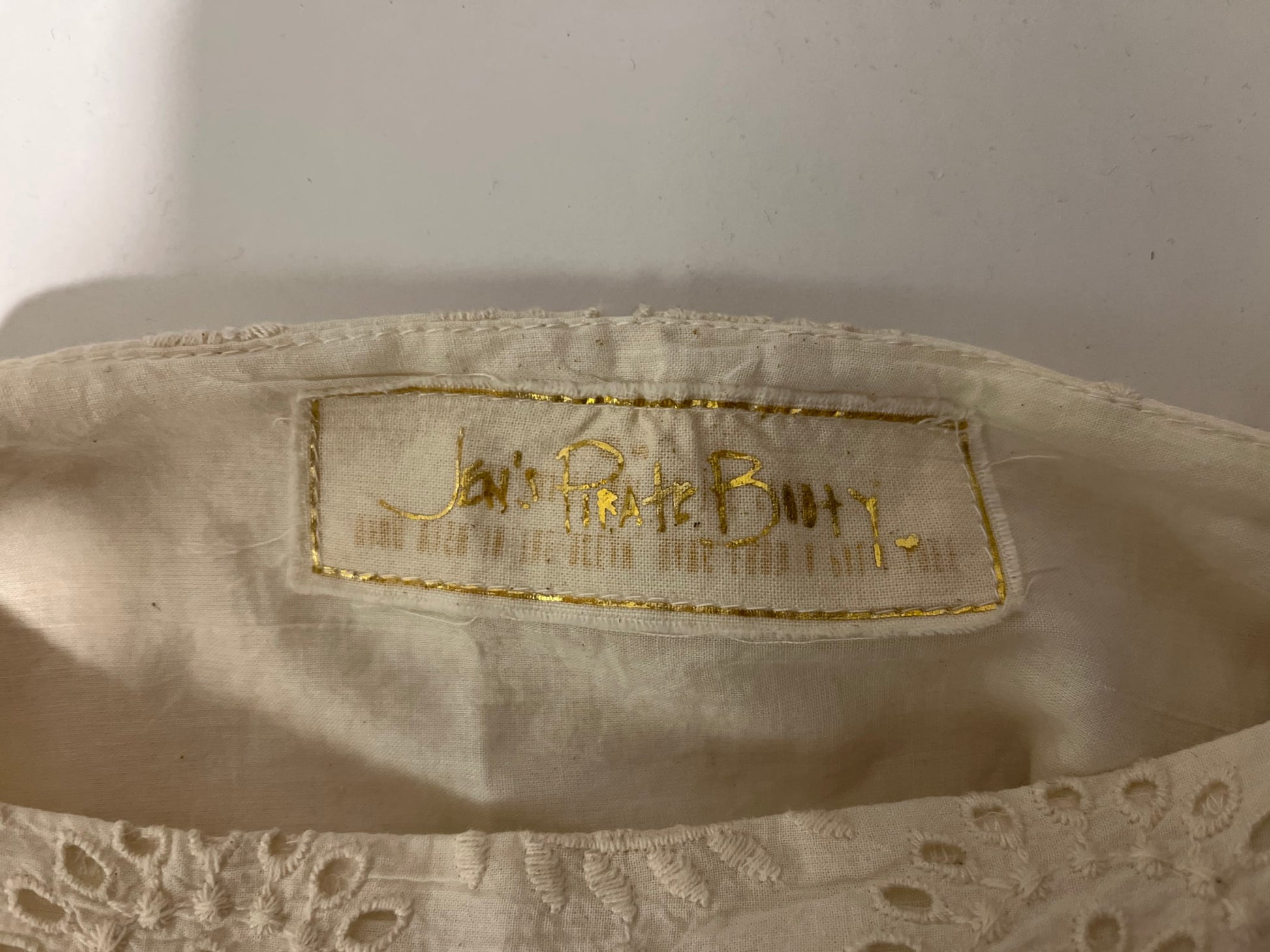 103004