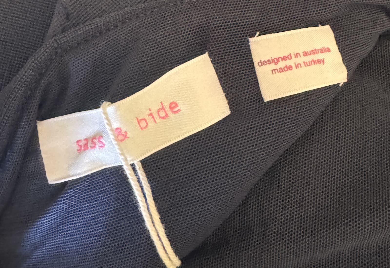 63418